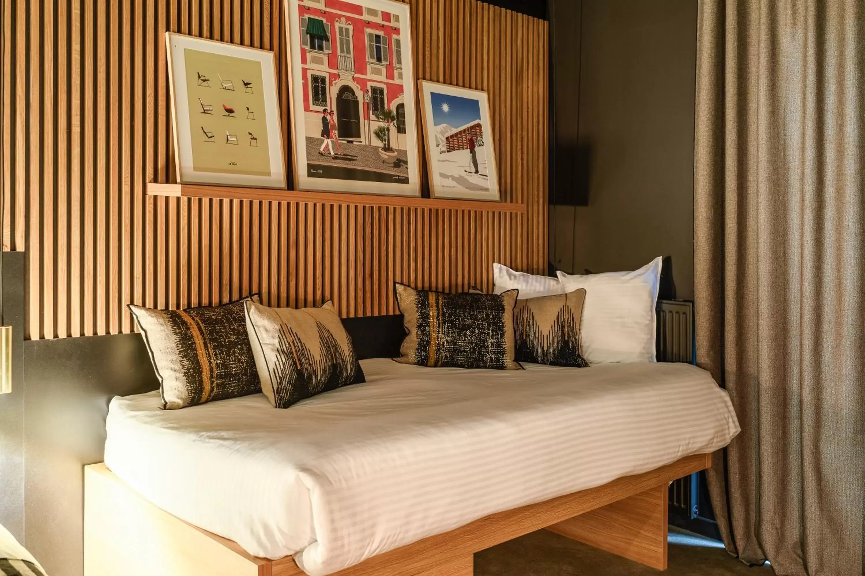 Bed in La Folie Douce Hotels Chamonix