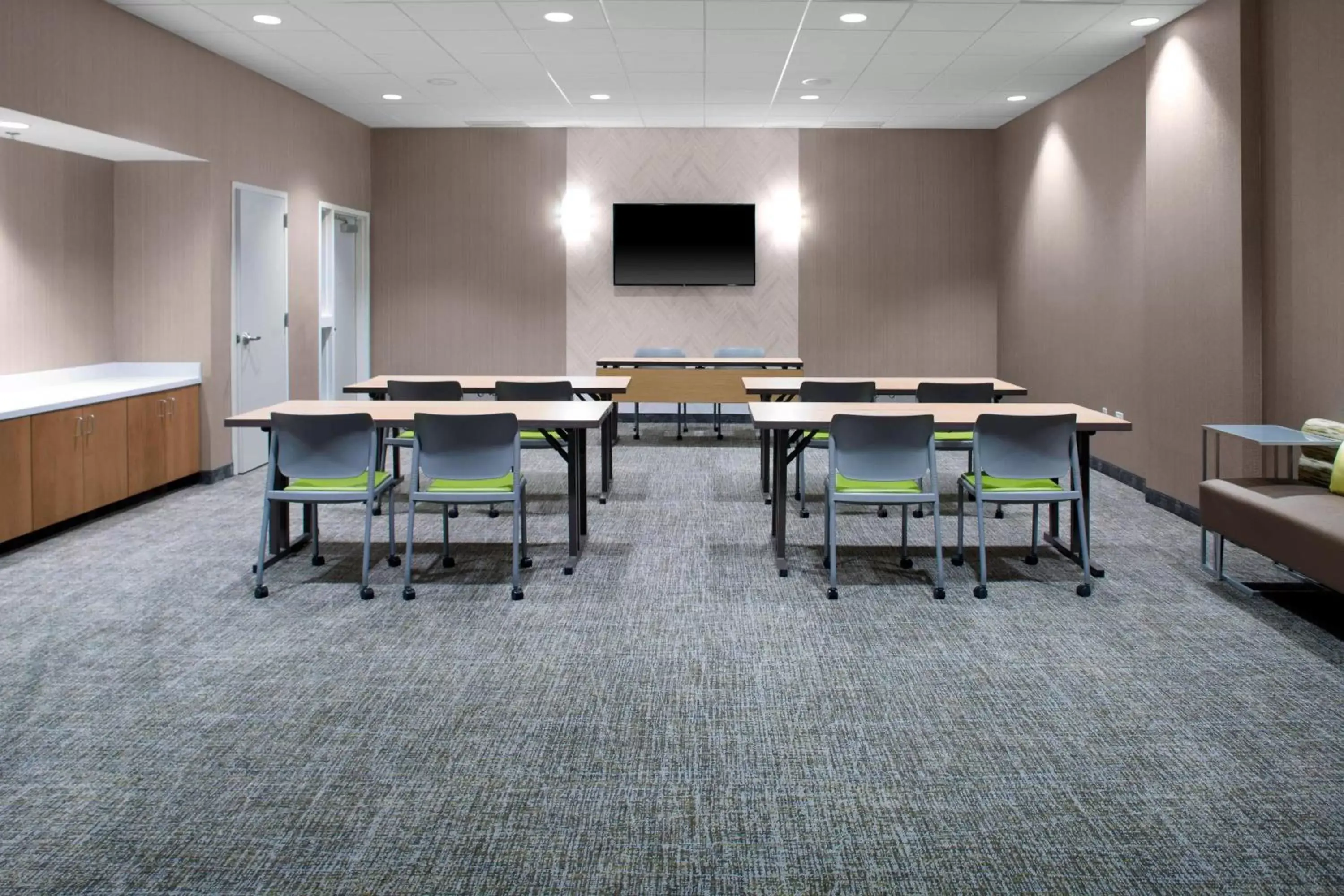 Meeting/conference room in SpringHill Suites by Marriott Kansas City Lenexa/City Center