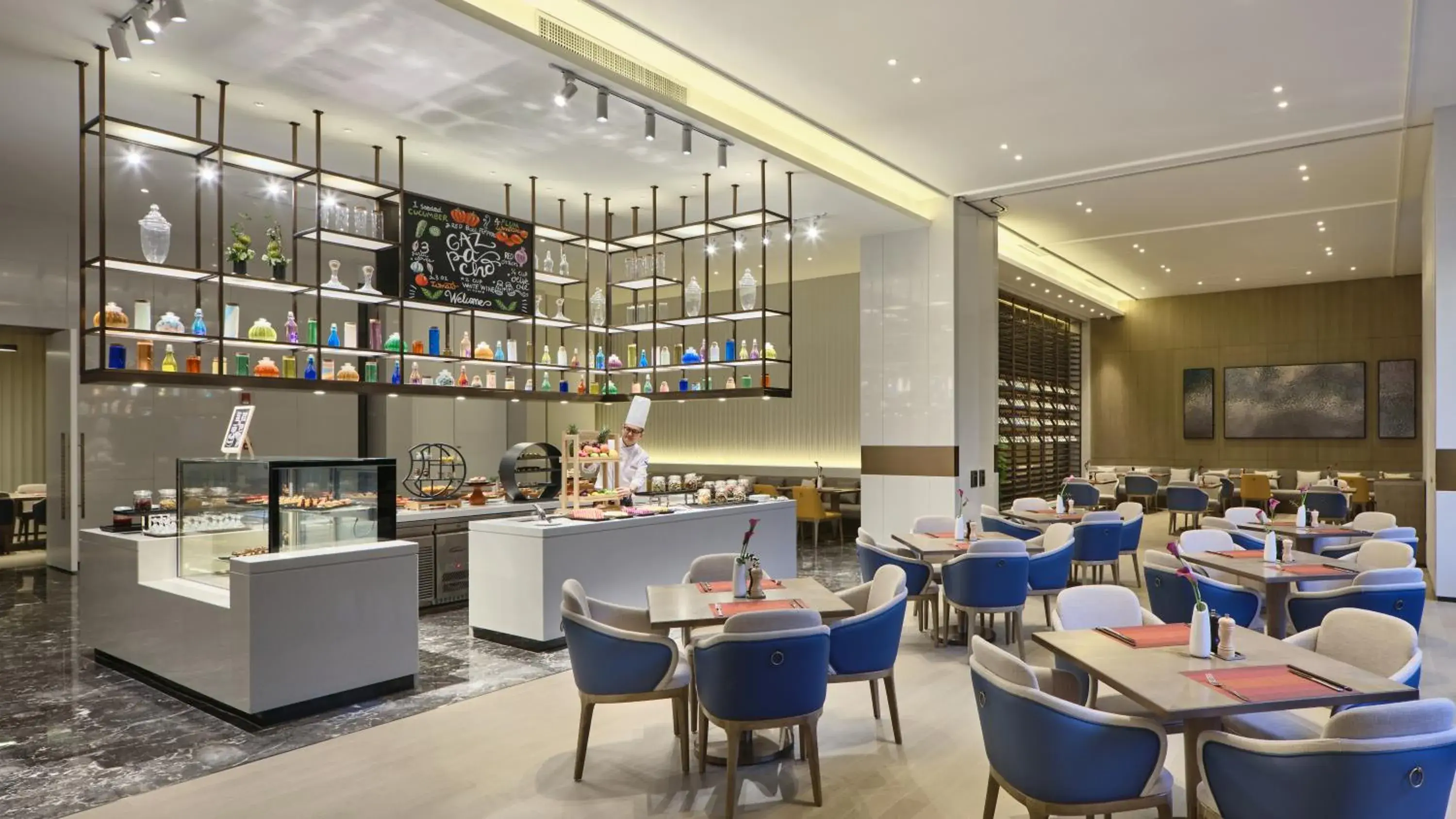 Breakfast, Restaurant/Places to Eat in Crowne Plaza Wuhan Development Zone, an IHG Hotel