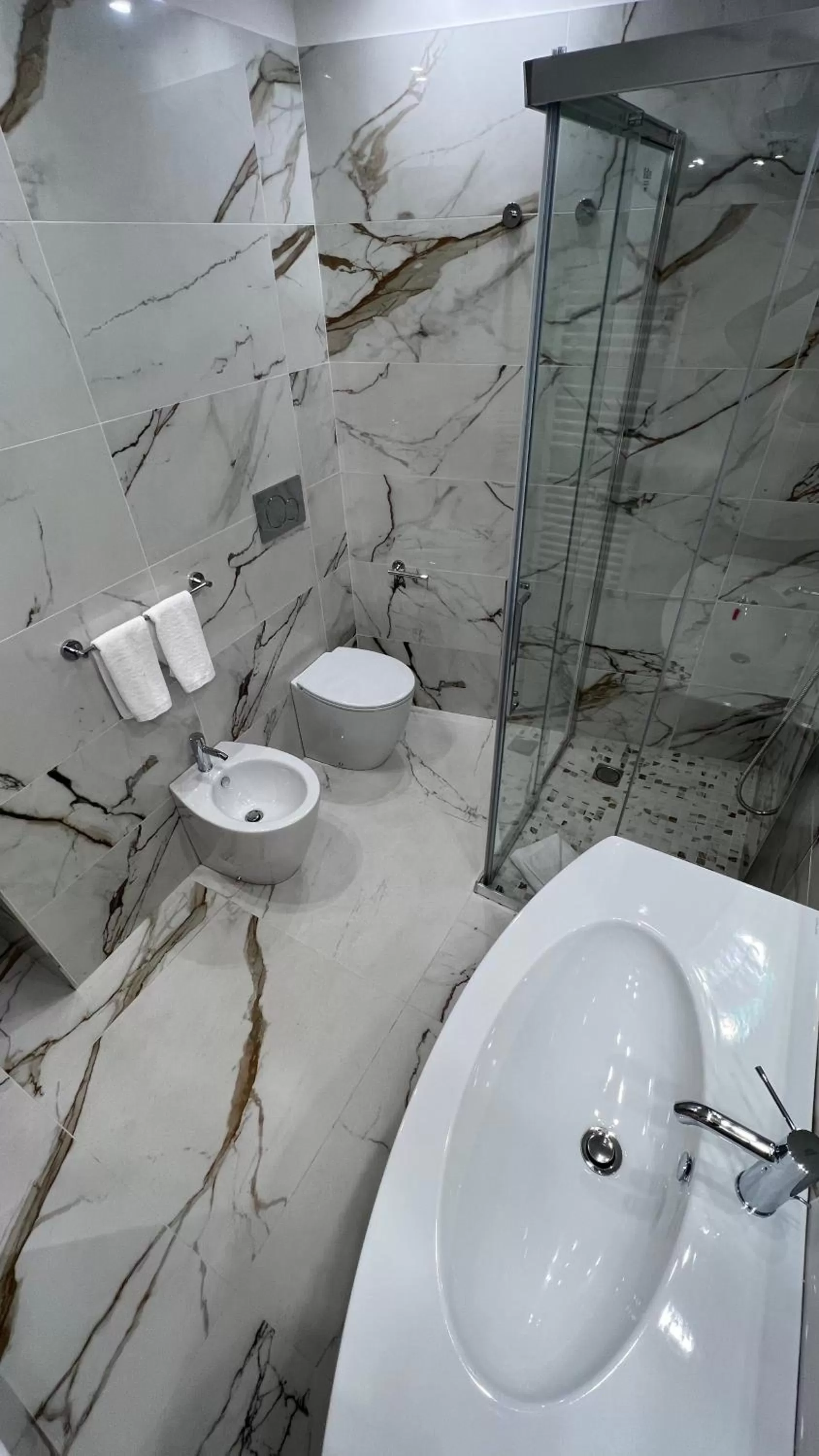 Bathroom in Harry's Bar Trevi Hotel & Restaurant