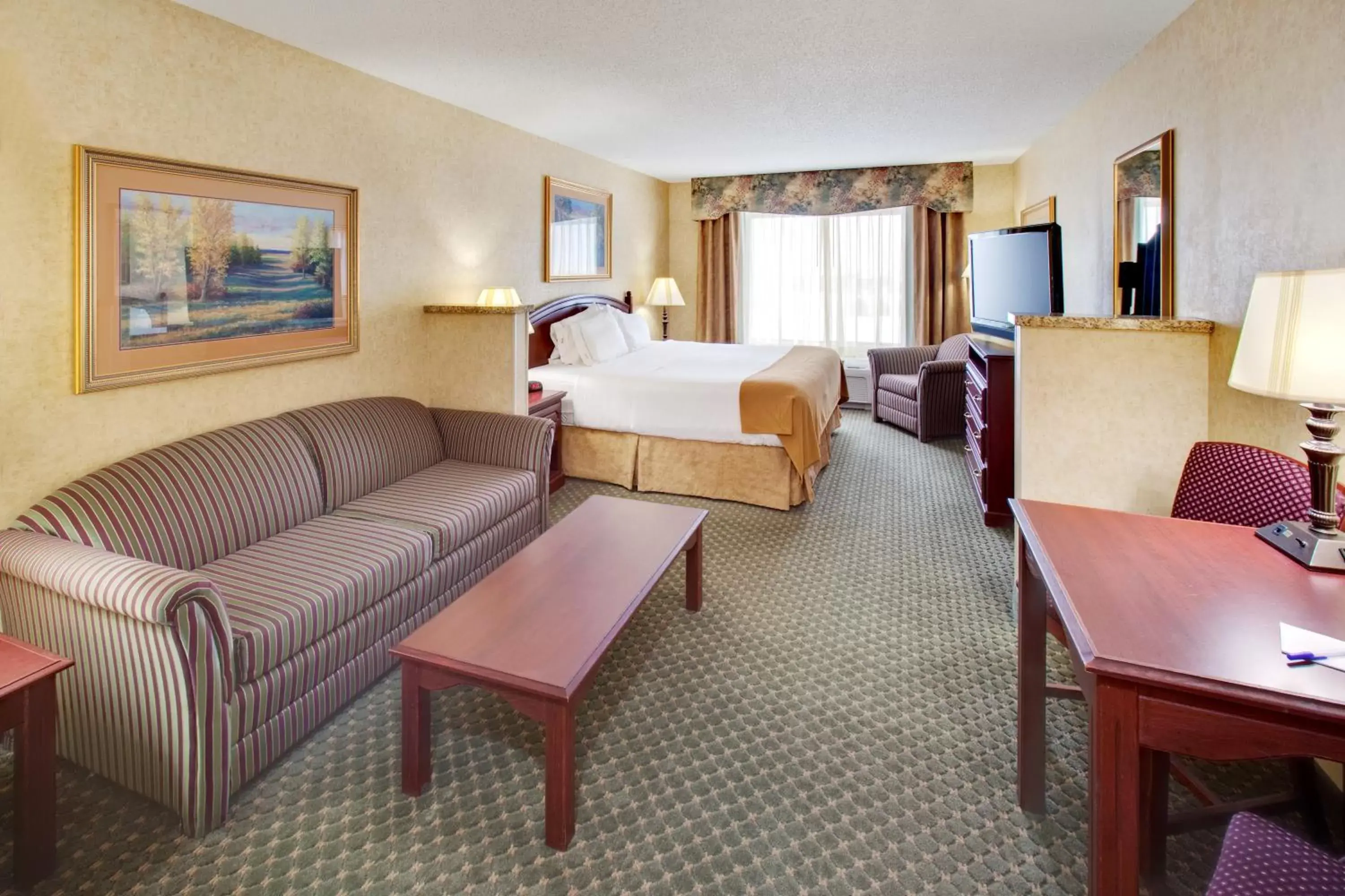 Bedroom in Holiday Inn Express Hotel & Suites Bismarck, an IHG Hotel