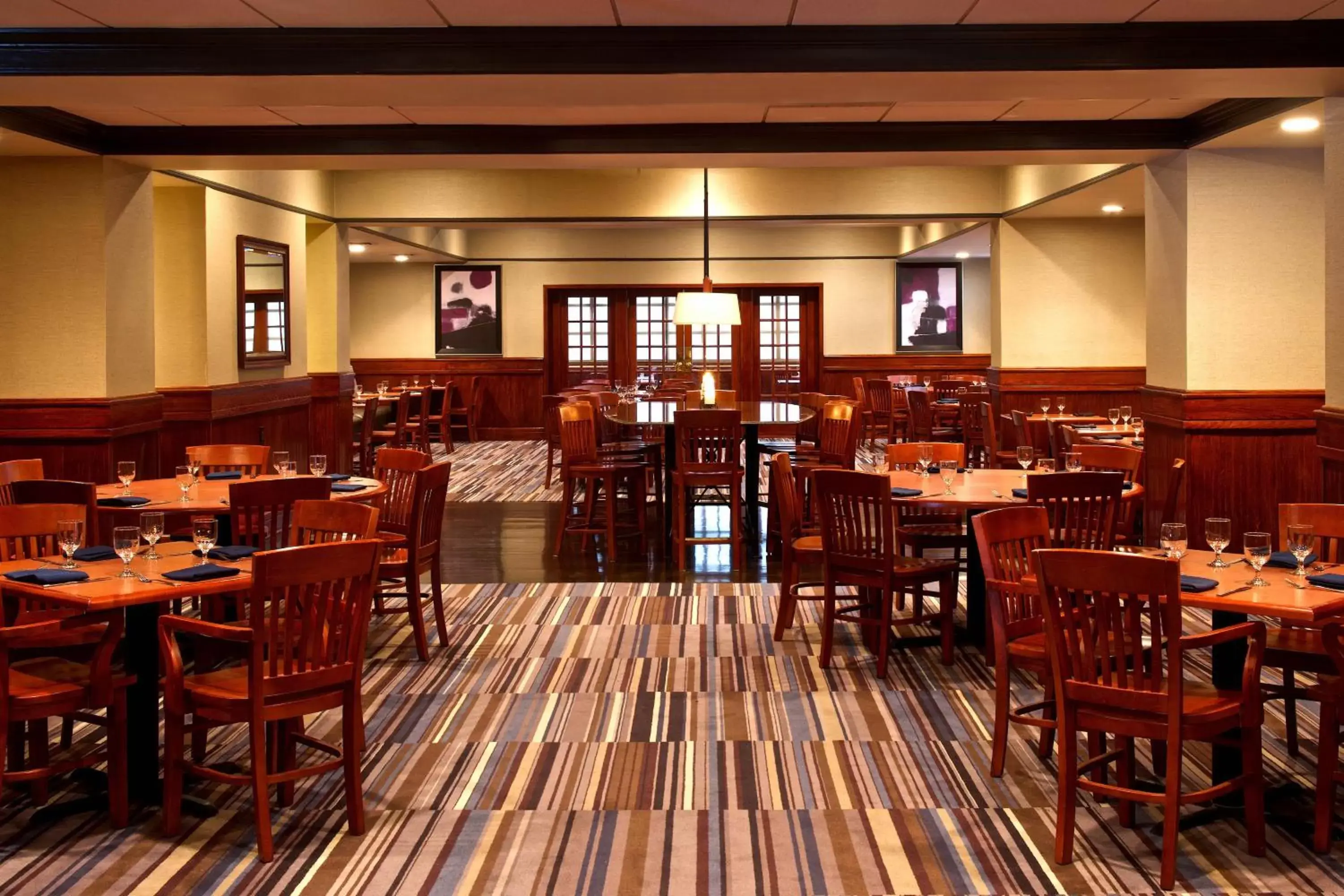 Restaurant/Places to Eat in Sheraton Bucks County Langhorne