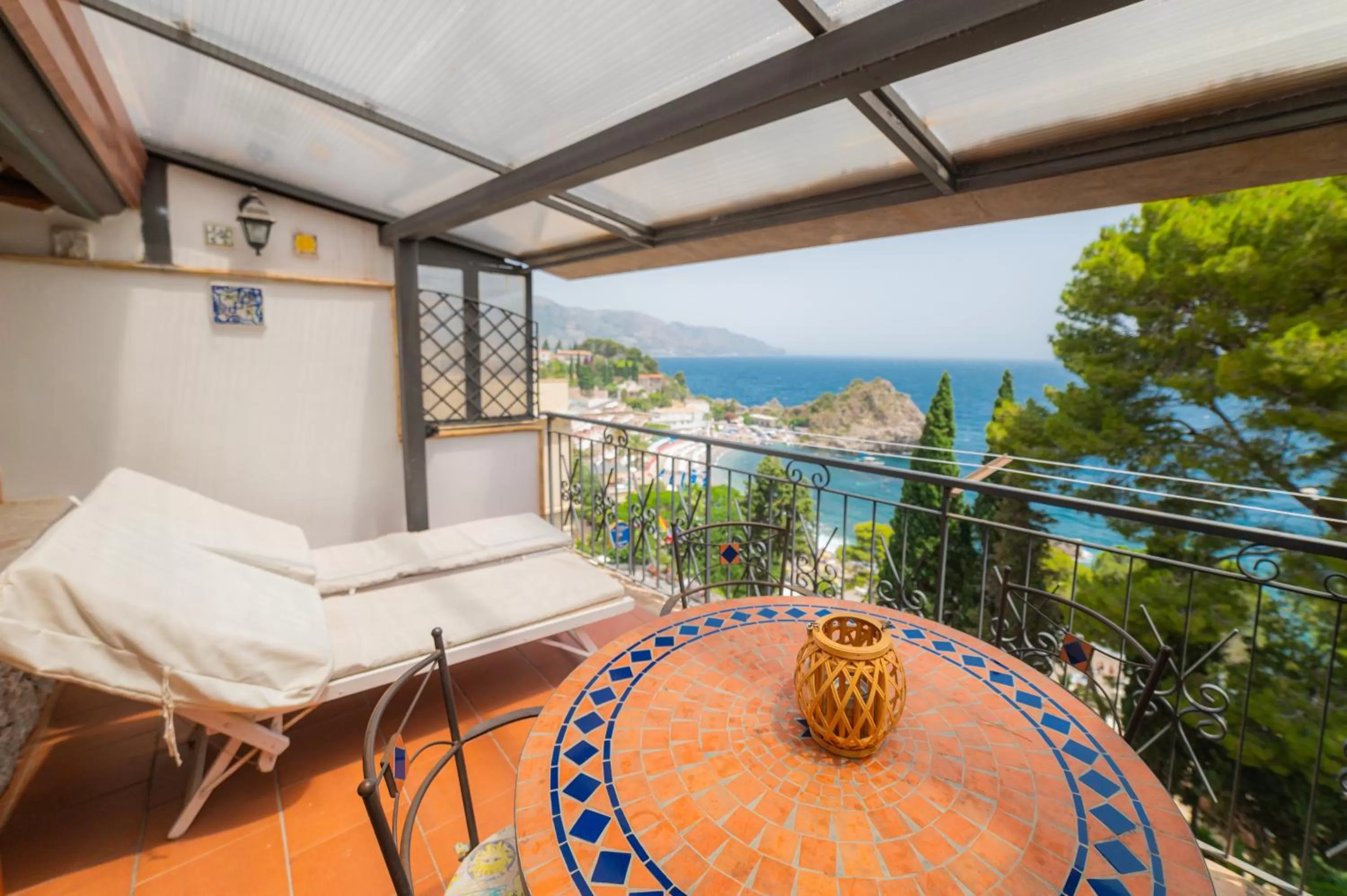 Balcony/Terrace in ToviMar Apartments