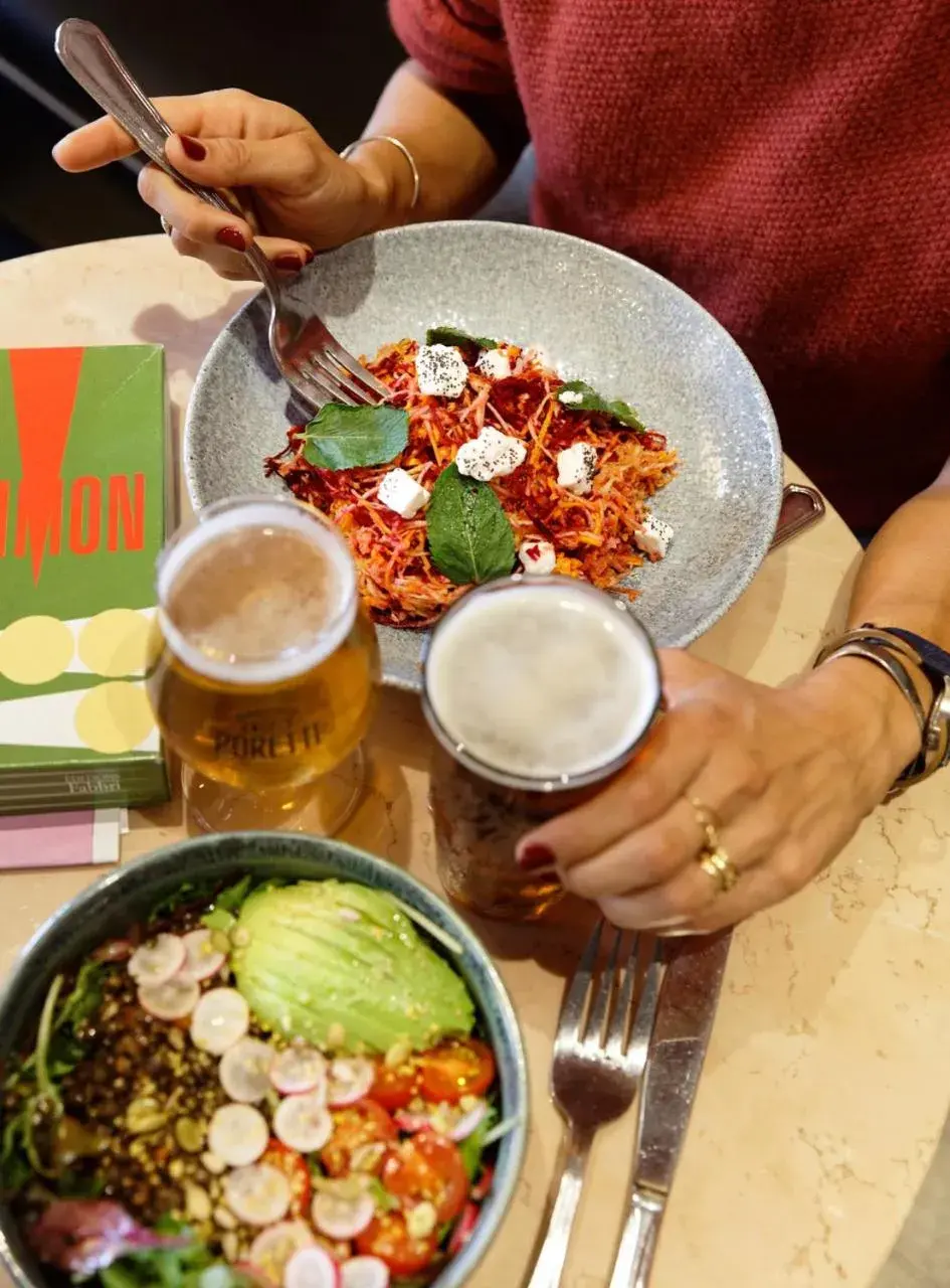 Restaurant/places to eat in Hotel du Pin Nice Port Restaurant/places to eat in Hotel du Pin Nice Port