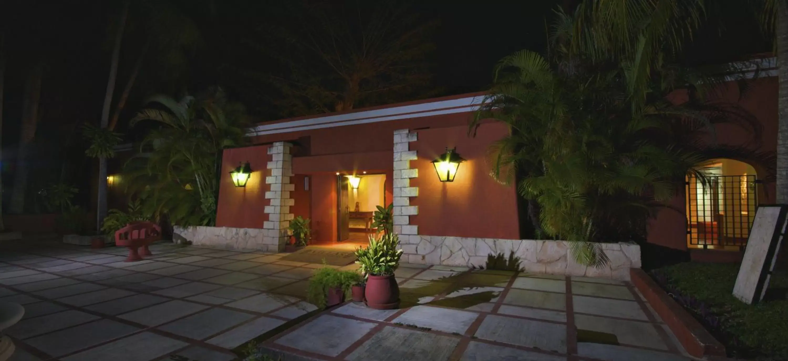 Facade/entrance in Villas Arqueologicas Chichen Itza