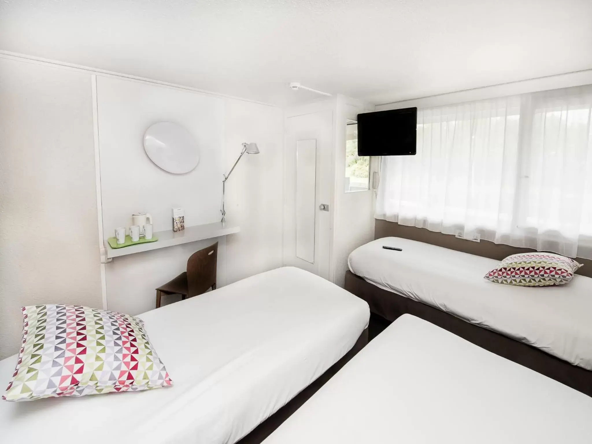 Next Generation Room with 3 Single Bed in Campanile Marne-La-Vallée - Torcy Next Generation Room with 3 Single Bed in Campanile Marne-La-Vallée - Torcy