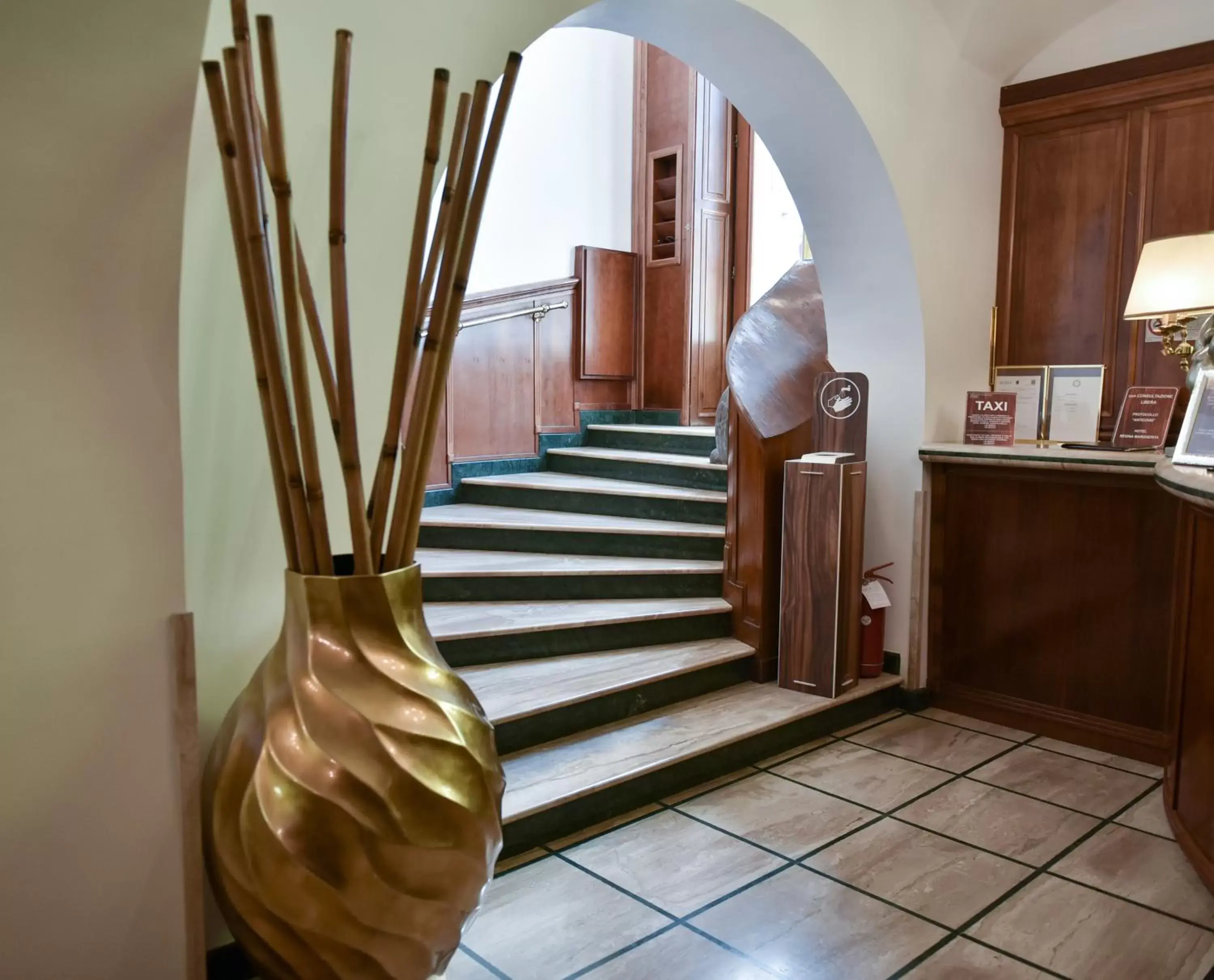 Lobby/Reception in Hotel Regina Margherita