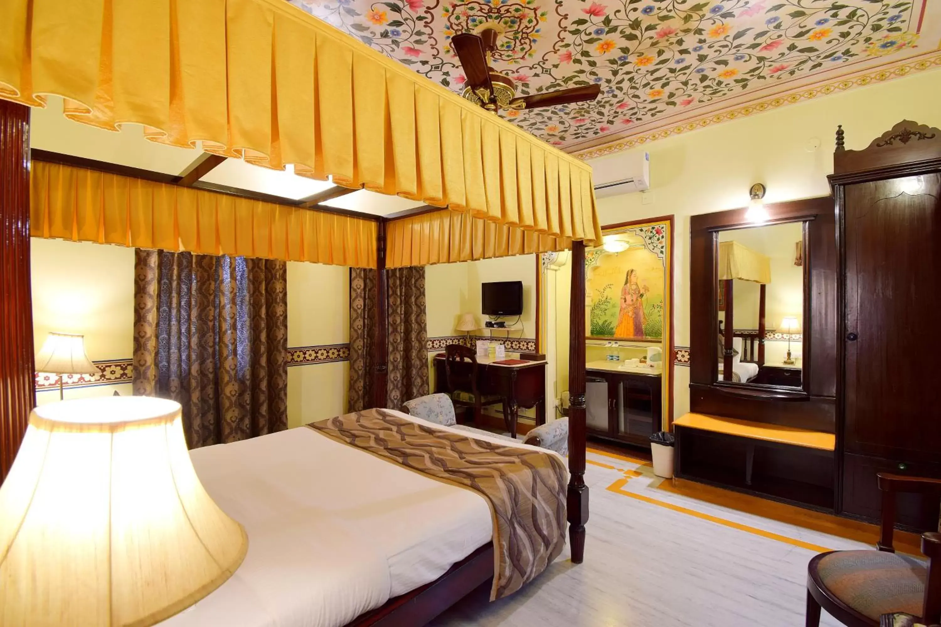 Photo of the whole room, Bed in Umaid Bhawan - A Heritage Style Boutique Hotel