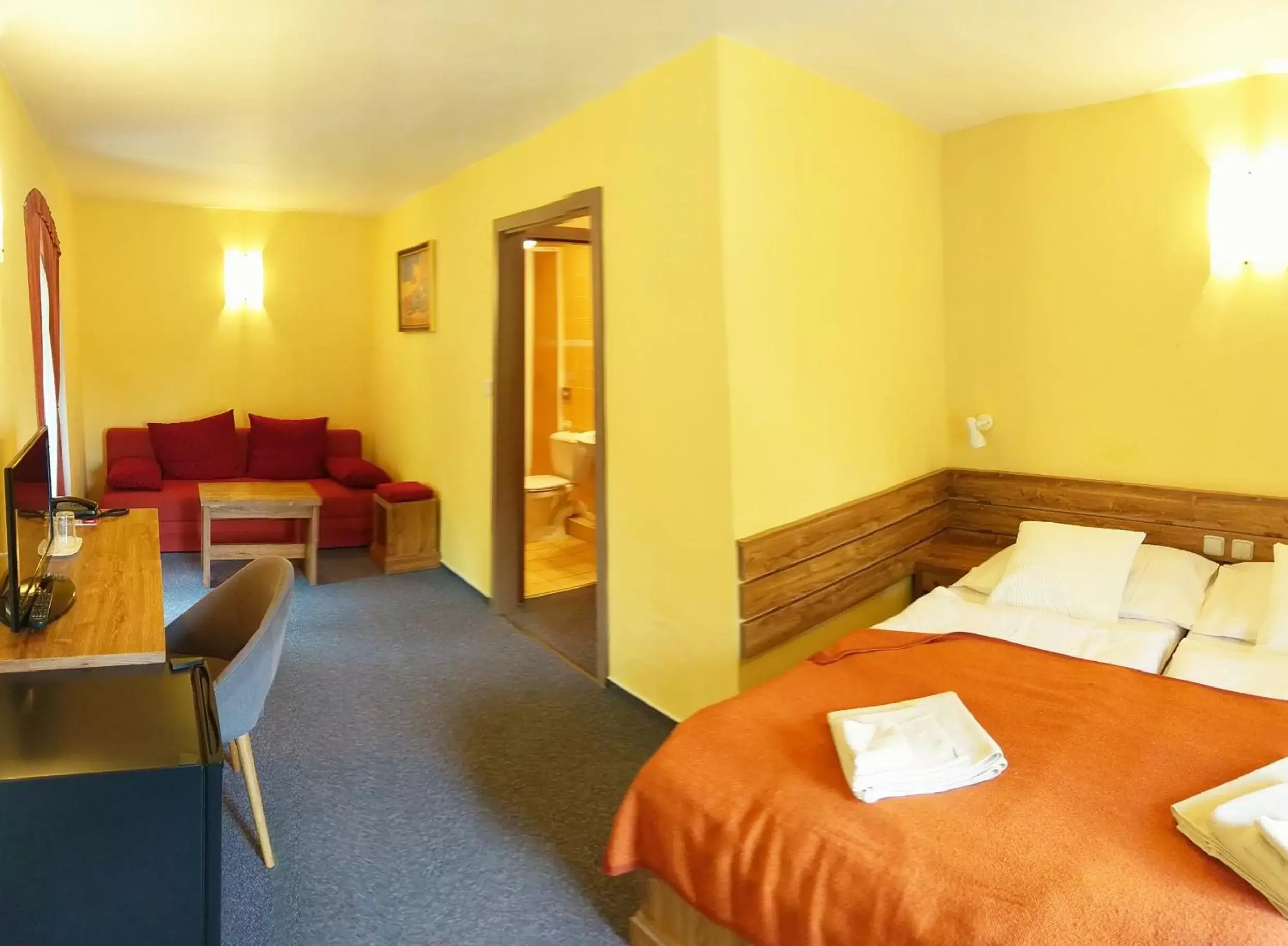 Deluxe Double or Twin Room - single occupancy in Hotel a Hostinec Tálský mlýn Deluxe Double or Twin Room - single occupancy in Hotel a Hostinec Tálský mlýn