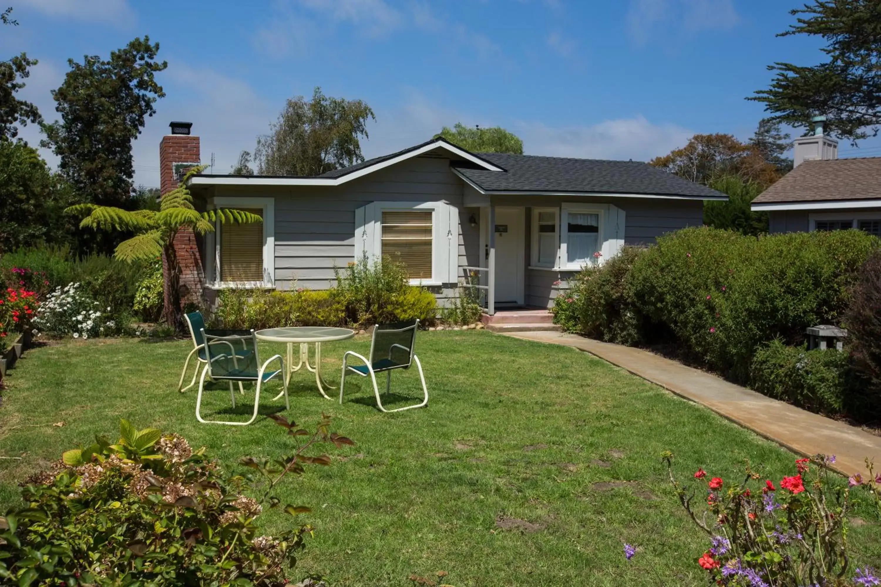 Facade/entrance, Property Building in Carmel River Inn