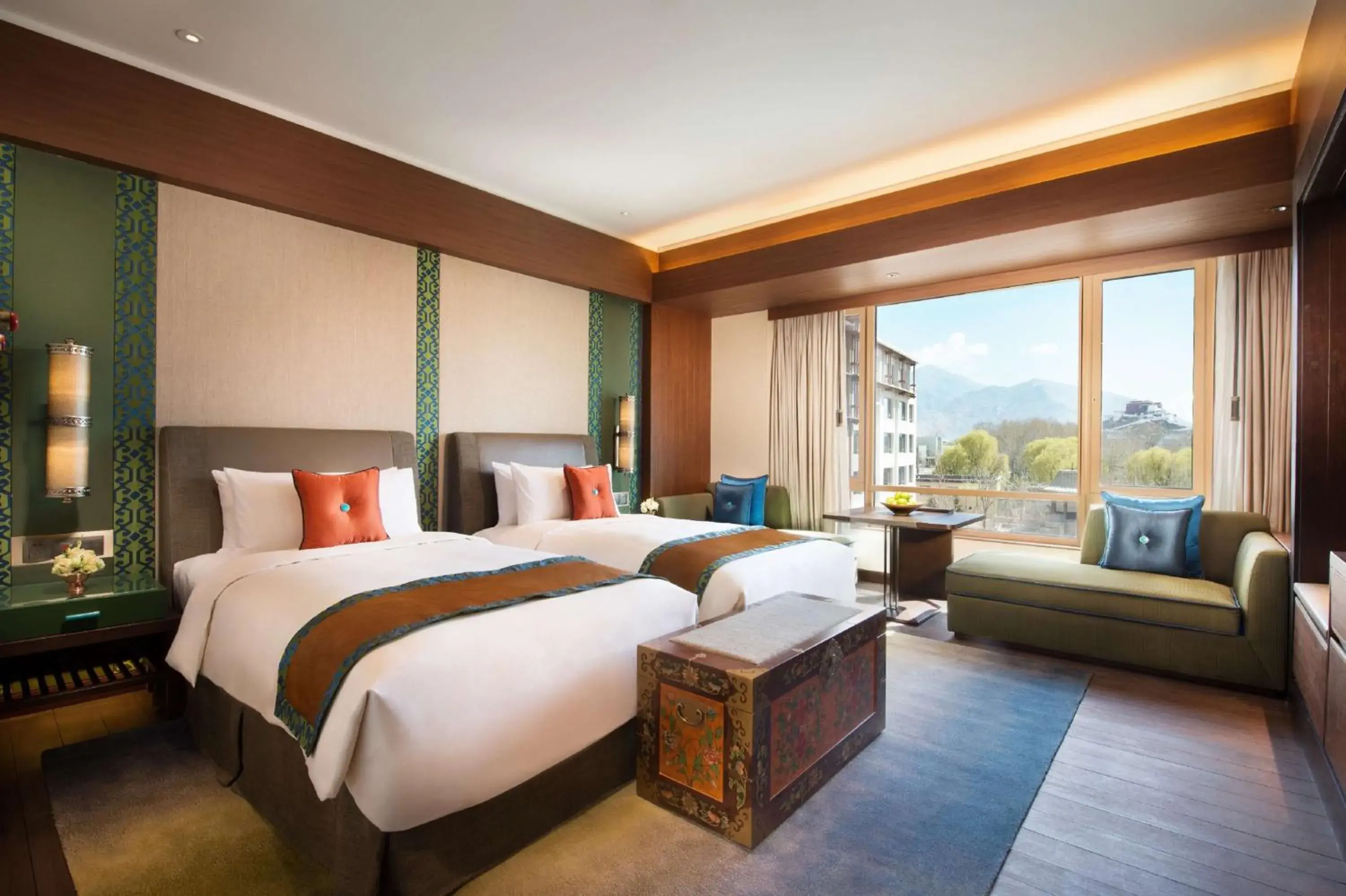 Photo of the whole room in Shangri-La Lhasa