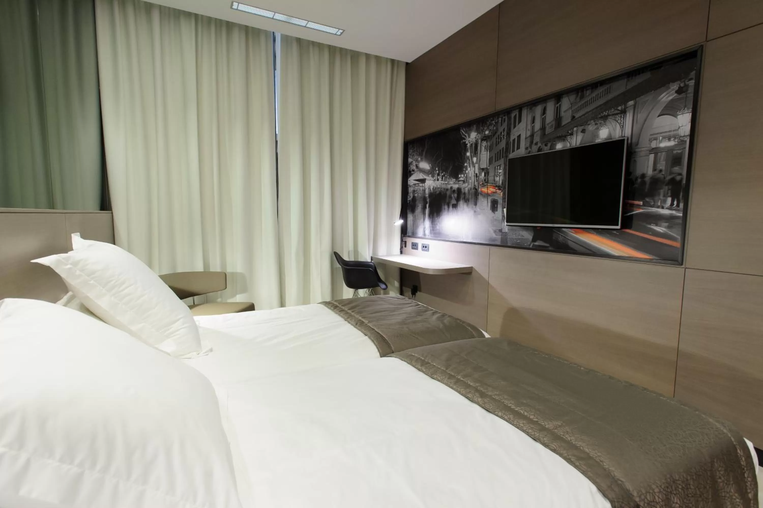 Bed in Negresco Princess 4* Sup