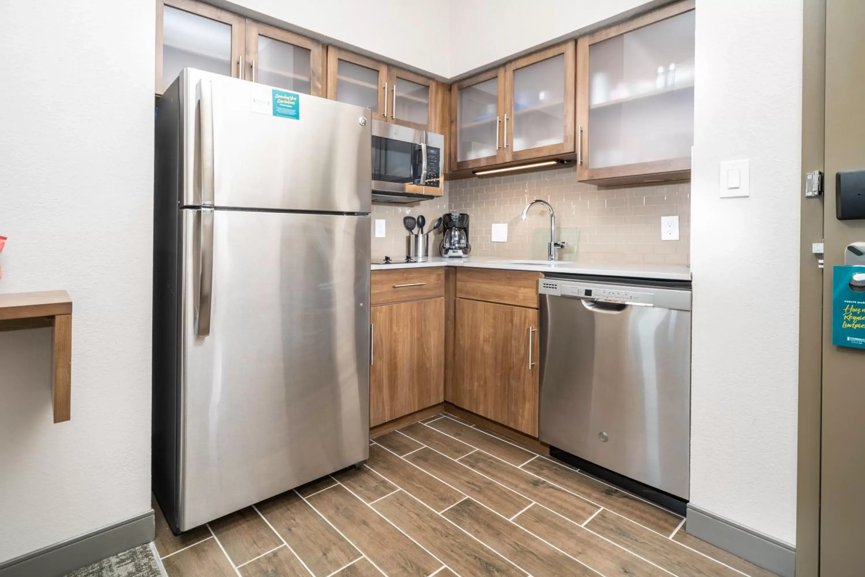 Photo of the whole room, Kitchen/Kitchenette in Staybridge Suites Florence - Cincinnati South, an IHG Hotel