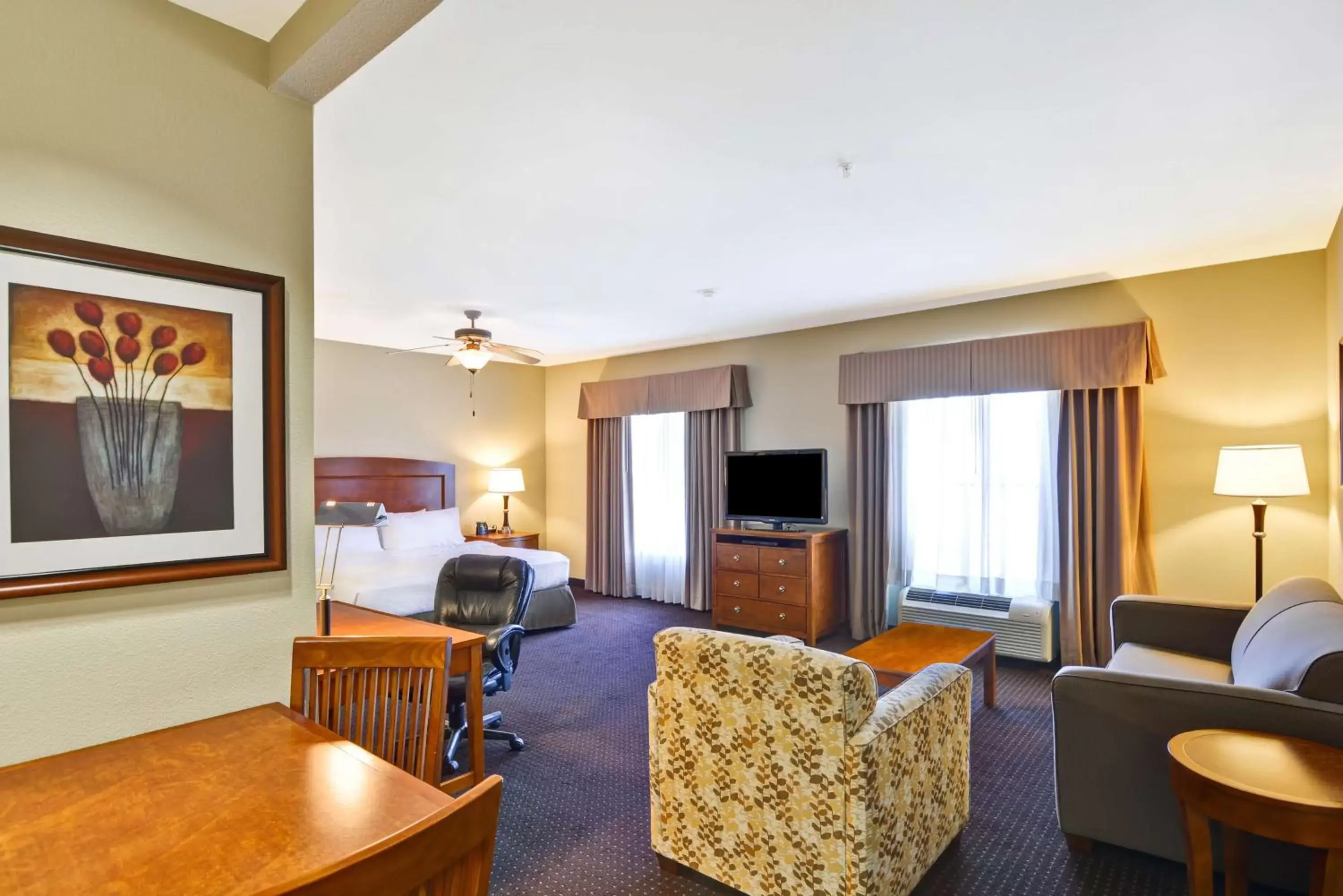 Bedroom, Seating Area in Homewood Suites by Hilton Houston West-Energy Corridor