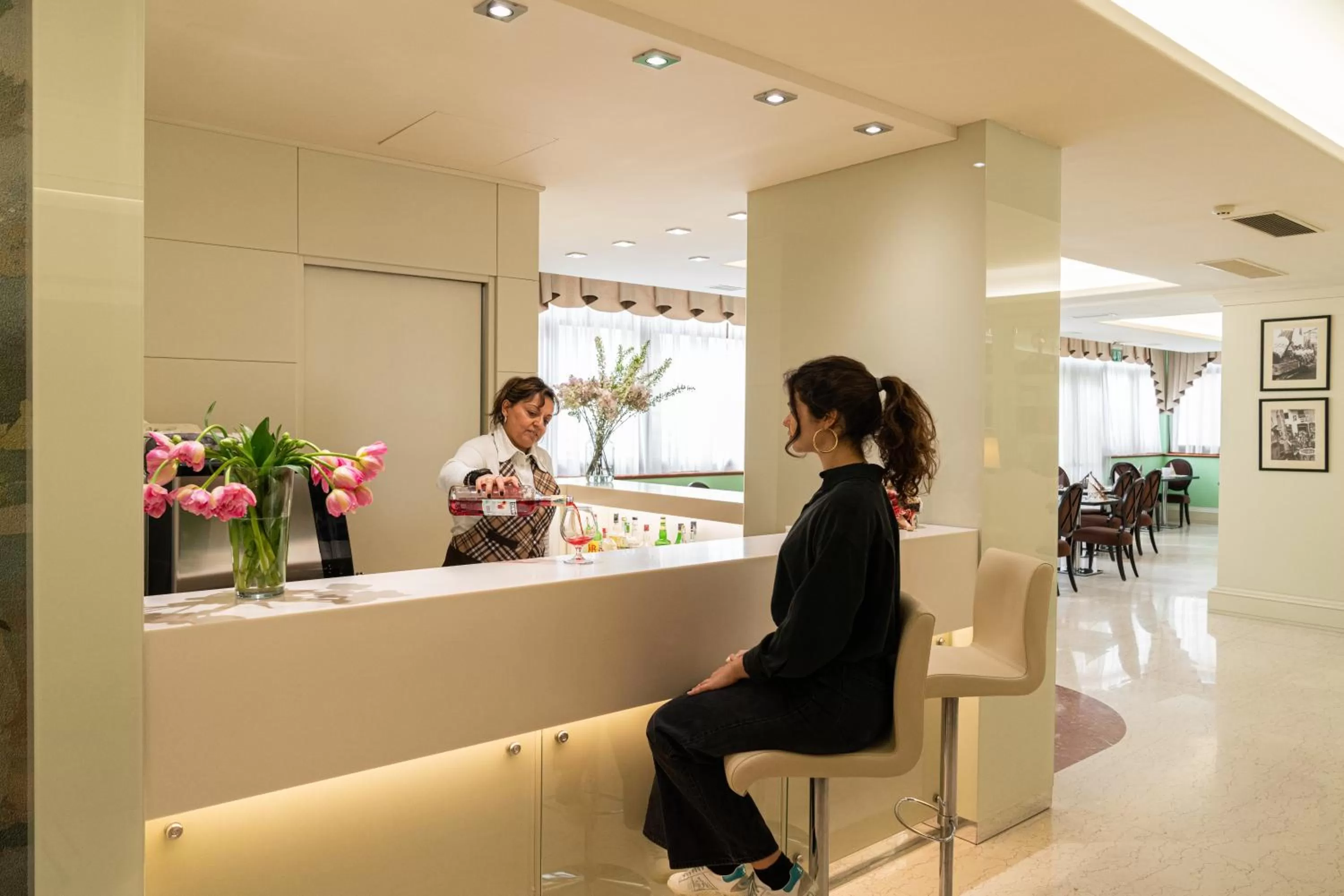 Lounge or bar in Hotel Roxy Plaza