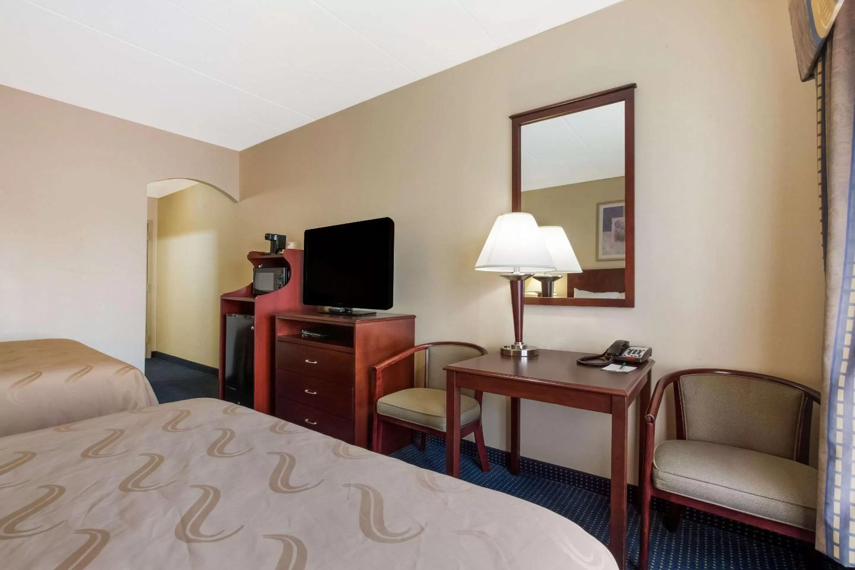 Bedroom, Bed in Quality Inn Near Princeton