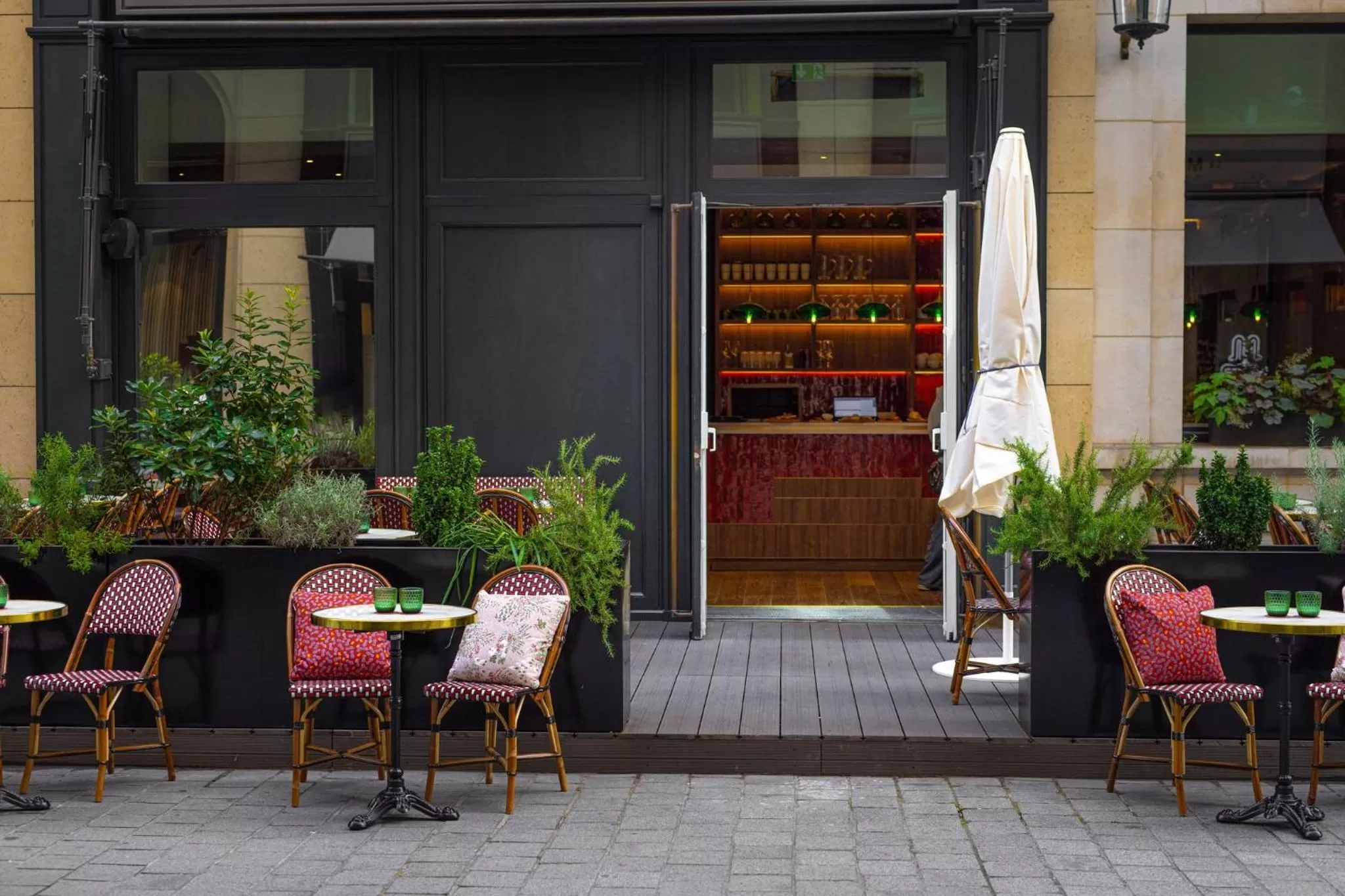 Restaurant/places to eat in Hotel Indigo Paris - Opera by IHG