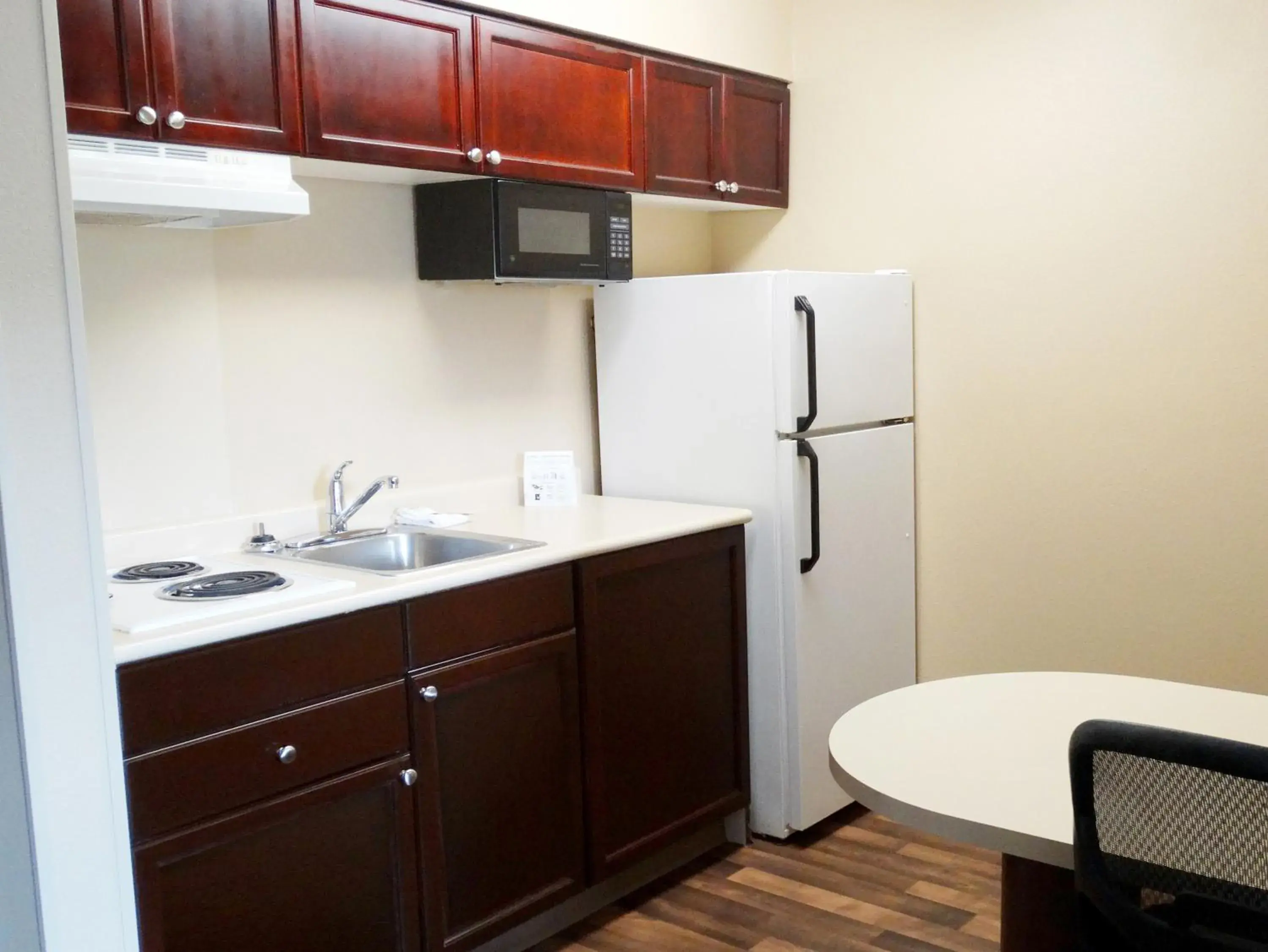 Kitchen or kitchenette, Kitchen/Kitchenette in Extended Stay America Suites - Denver - Tech Center - Central