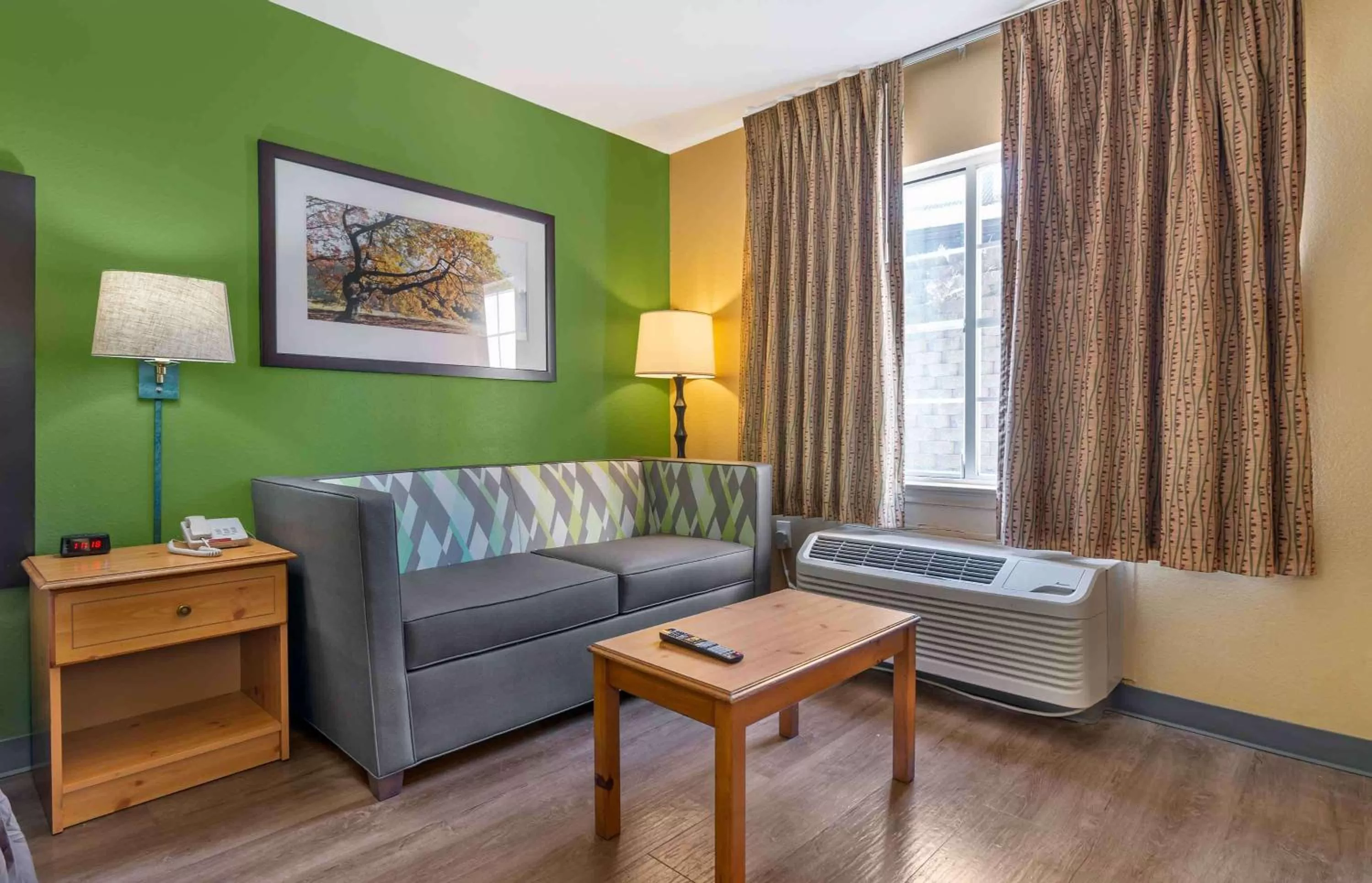 Bedroom in Extended Stay America Suites - Kansas City - Shawnee Mission