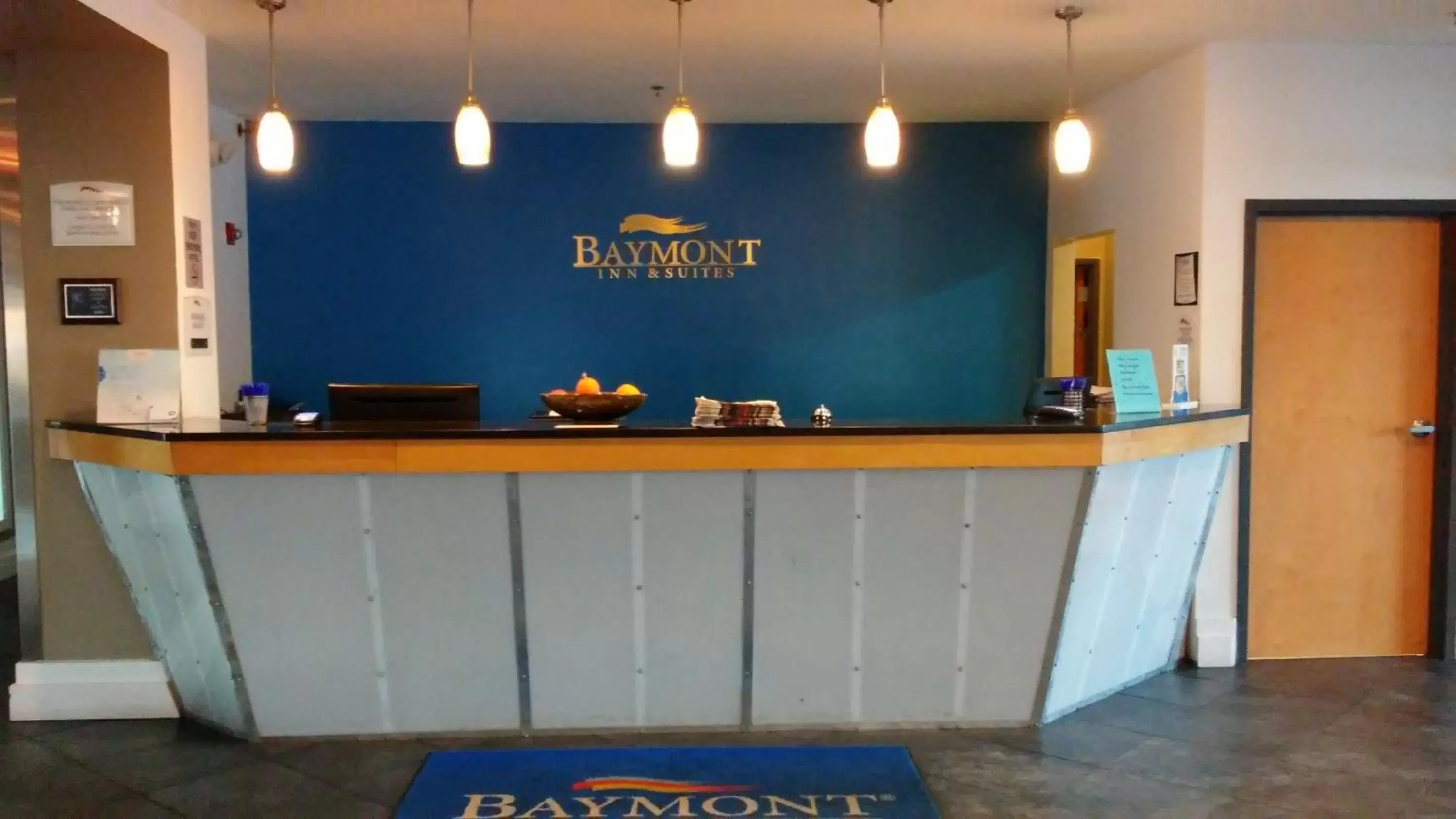 Lobby/Reception in Baymont by Wyndham Indianapolis Northeast