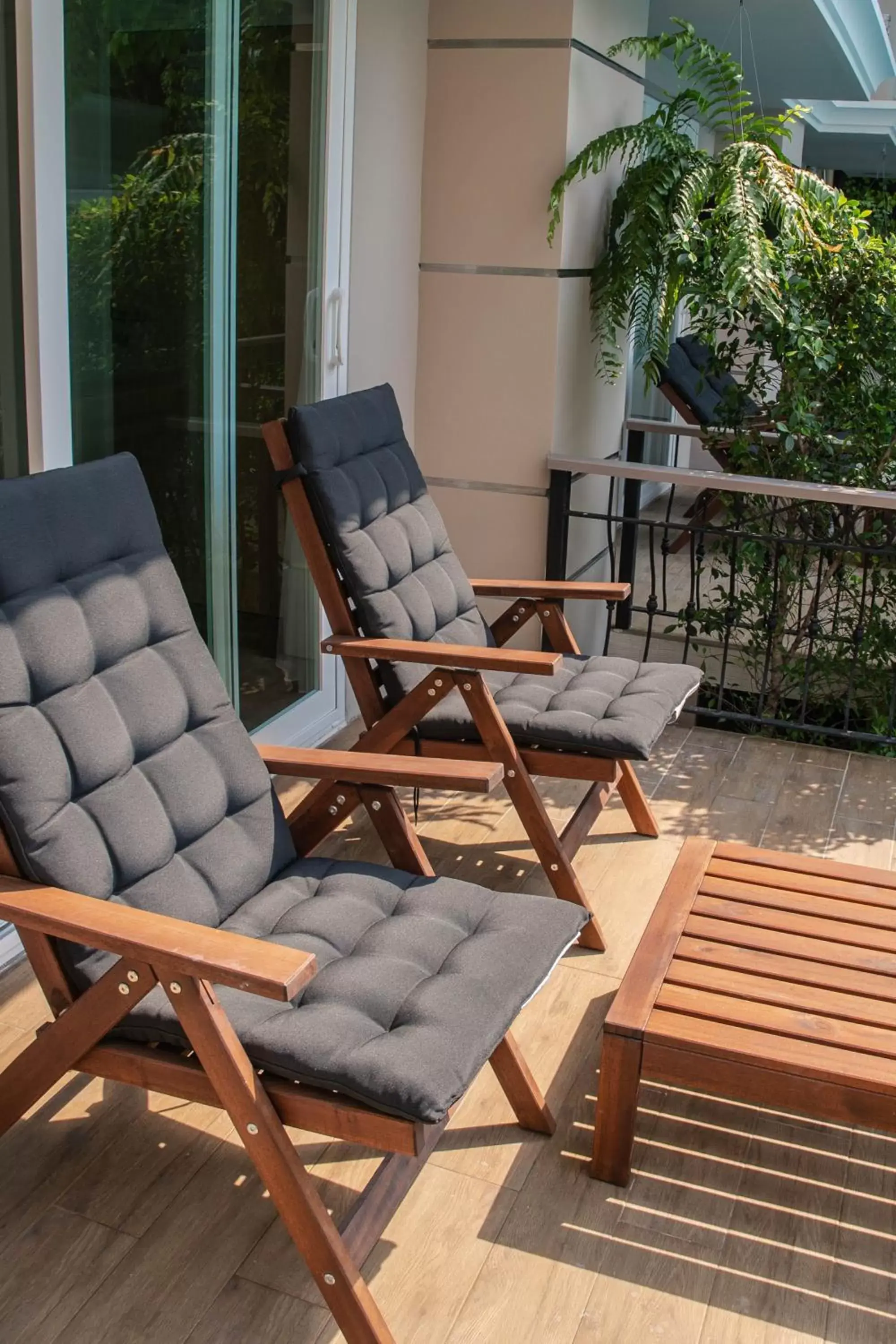 Balcony/Terrace, Seating Area in The Beverly Hotel Pattaya