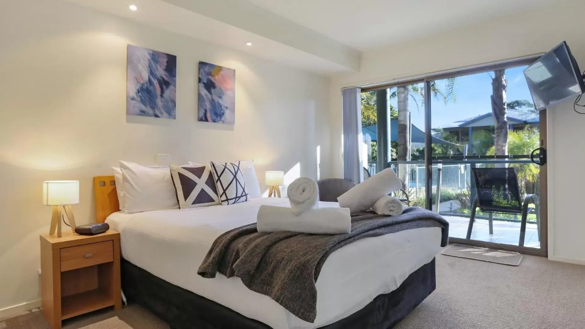 Two-Bedroom Apartment with Two Bathrooms in Sorrento Apartments Merimbula Two-Bedroom Apartment with Two Bathrooms in Sorrento Apartments Merimbula
