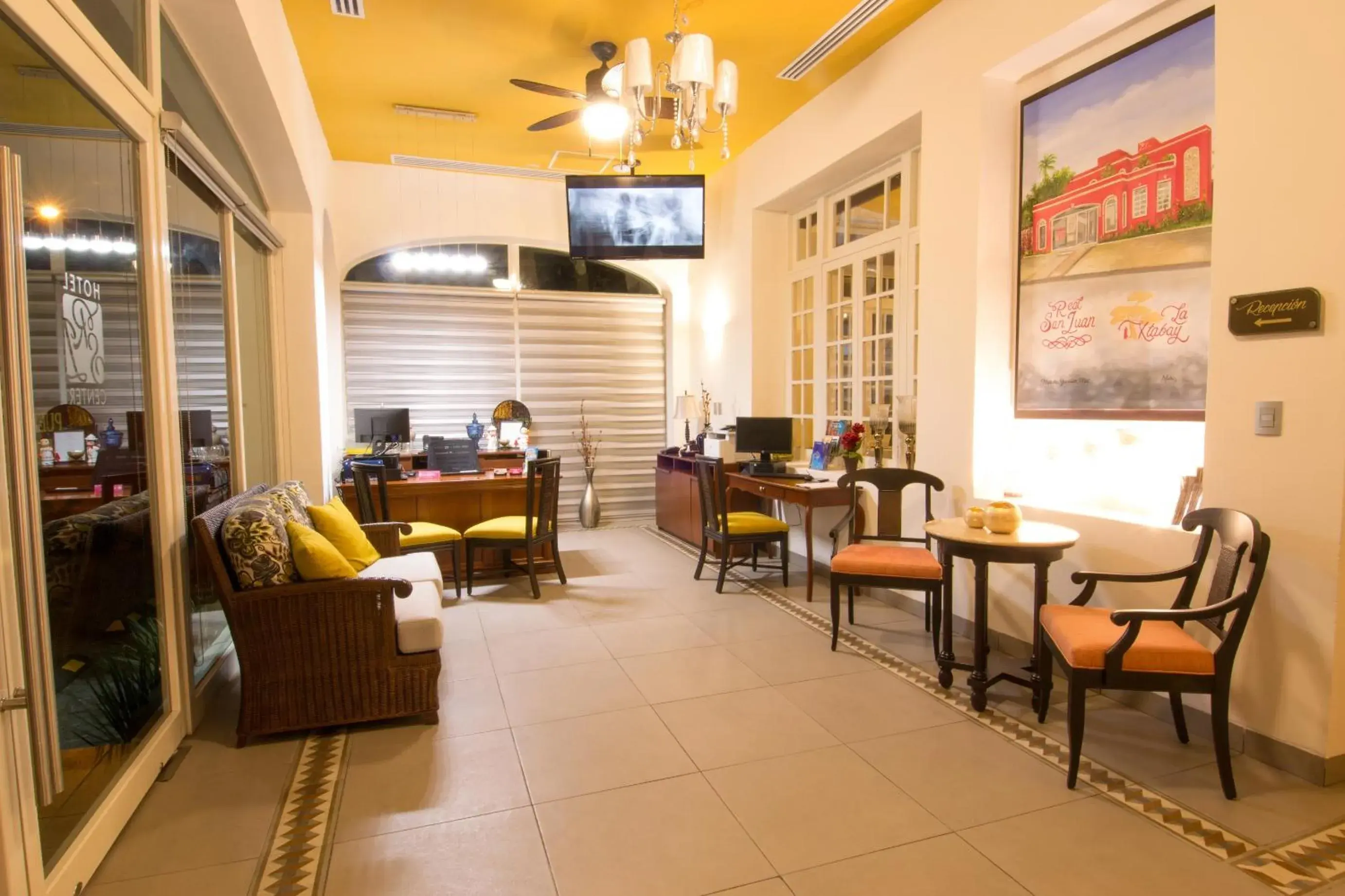 Living room, Restaurant/Places to Eat in Hotel Boutique Real San Juan Center