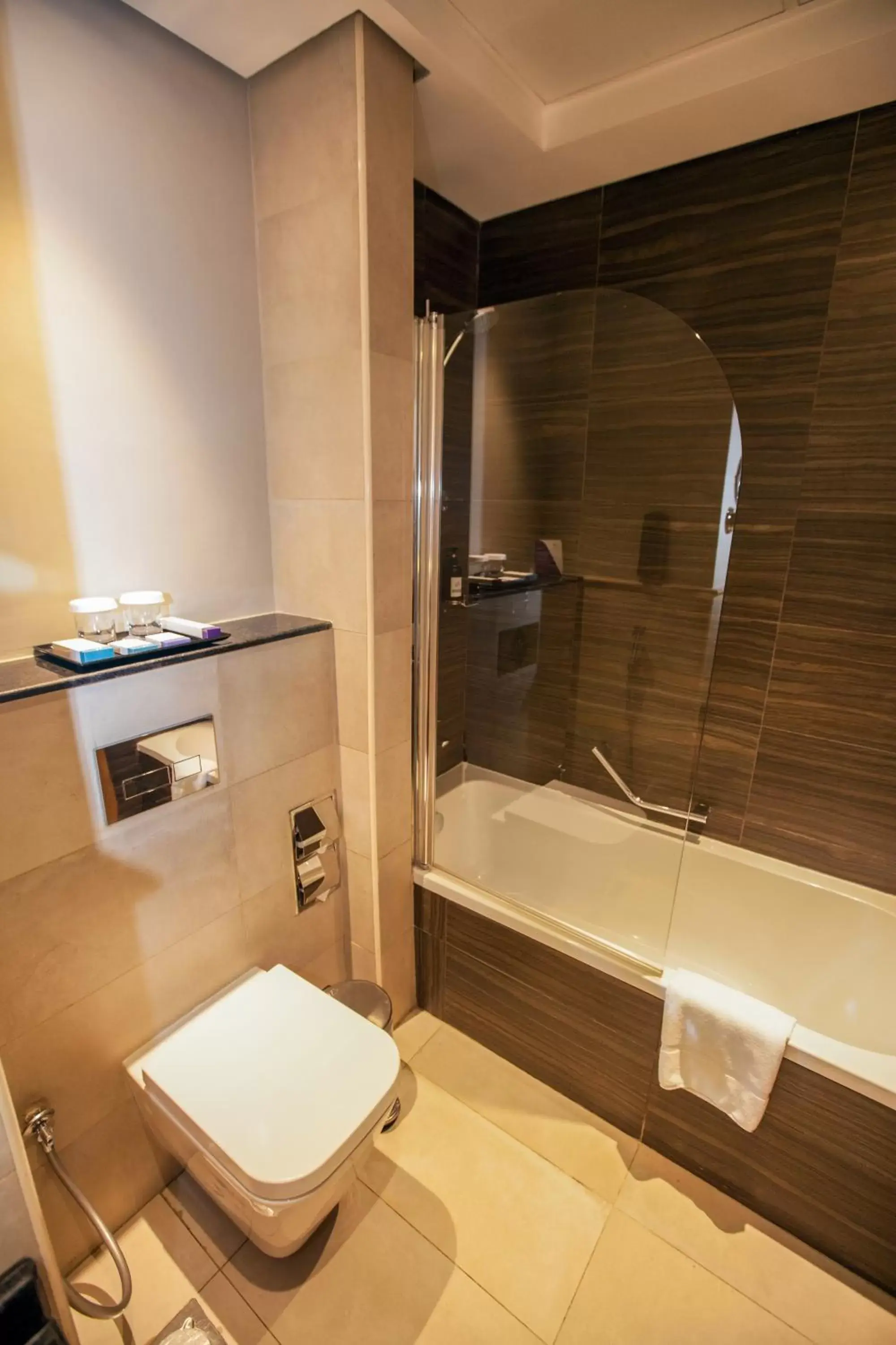 Bathroom in Flora Inn Hotel Dubai Airport