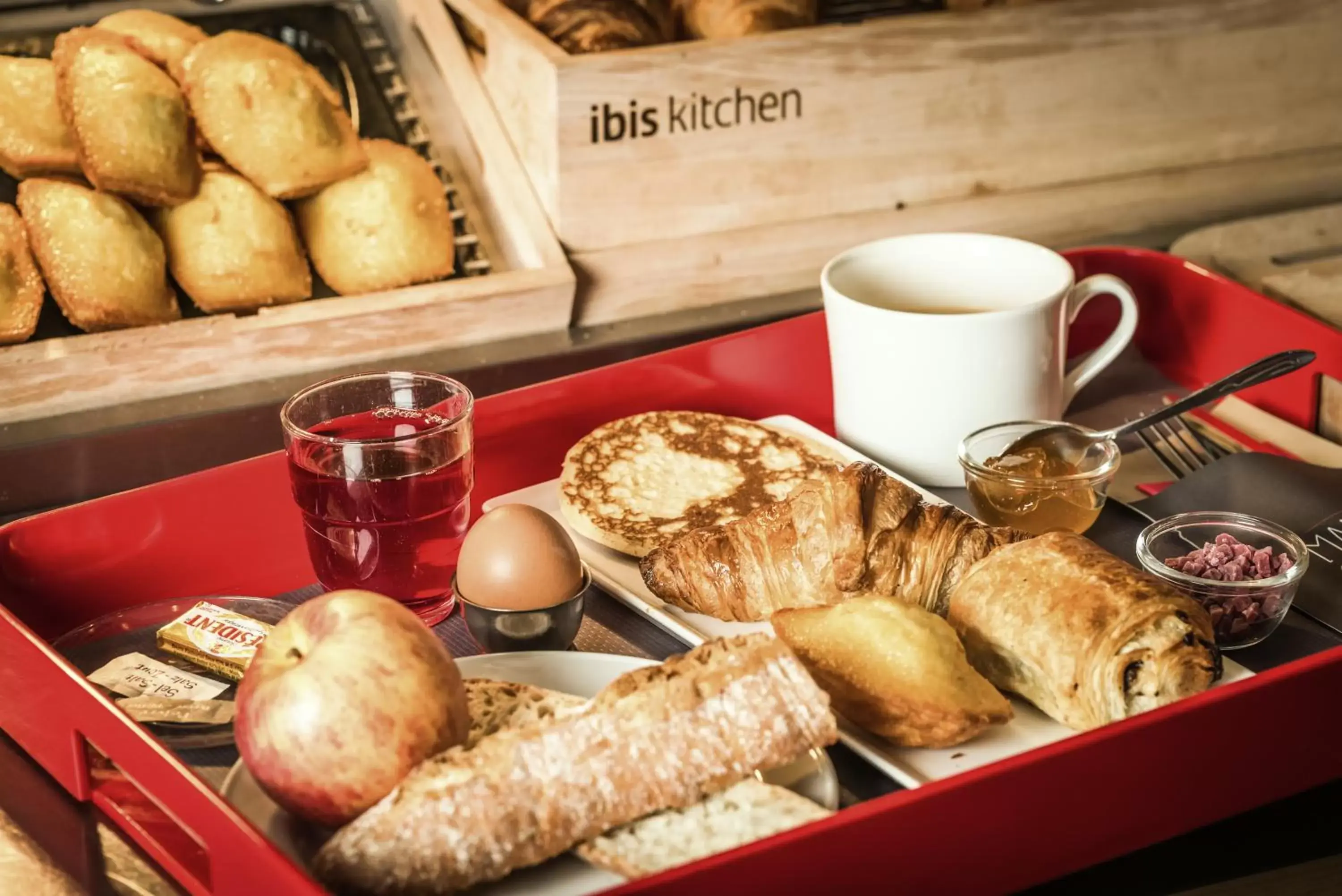 Buffet breakfast, Breakfast in ibis Saint-Omer Centre