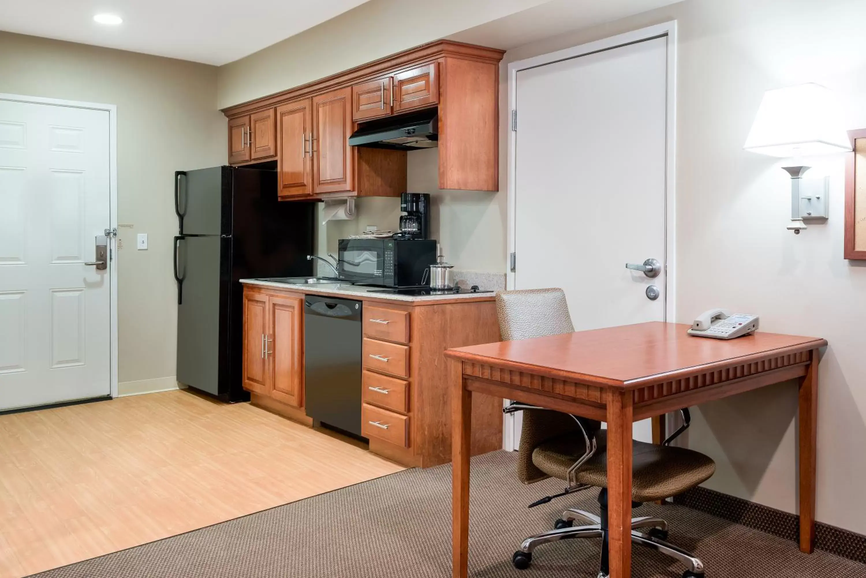 Photo of the whole room, Kitchen/Kitchenette in Candlewood Suites LAX Hawthorne, an IHG Hotel
