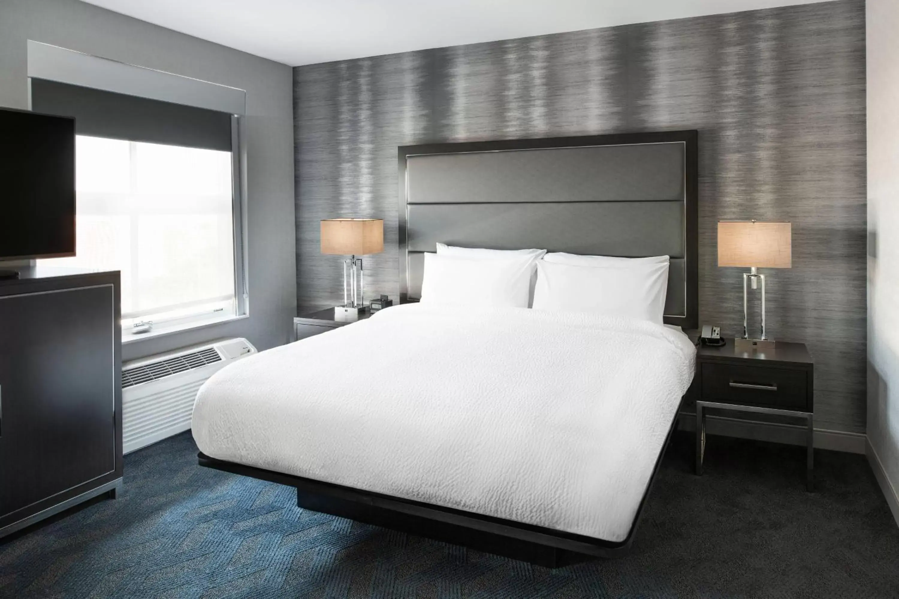 Bedroom, Bed in Residence Inn by Marriott Boston Logan Airport/Chelsea