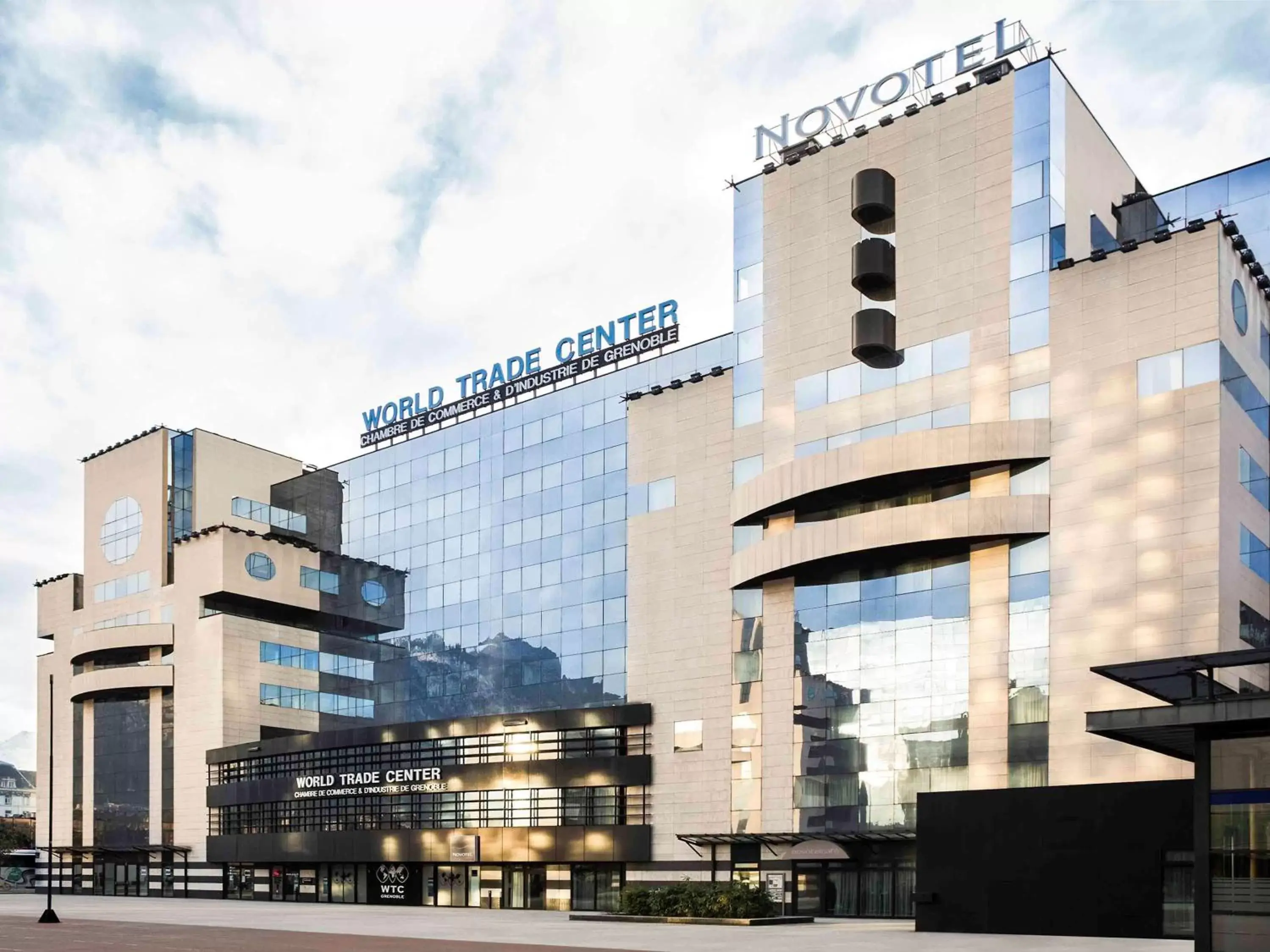 Property Building in Novotel Grenoble Centre