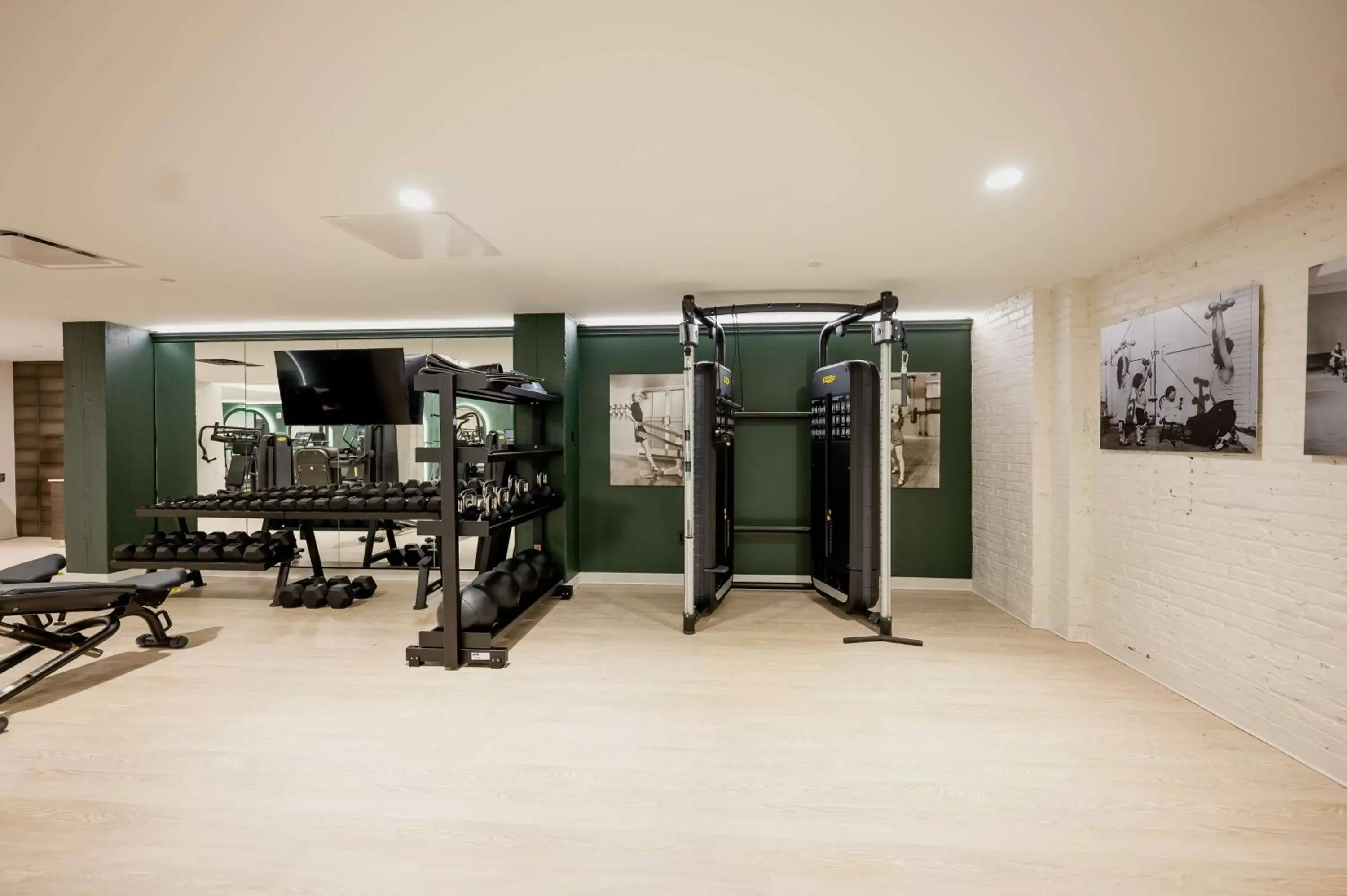 Fitness centre/facilities, Fitness Center/Facilities in Hotel Fort Des Moines, Curio Collection By Hilton