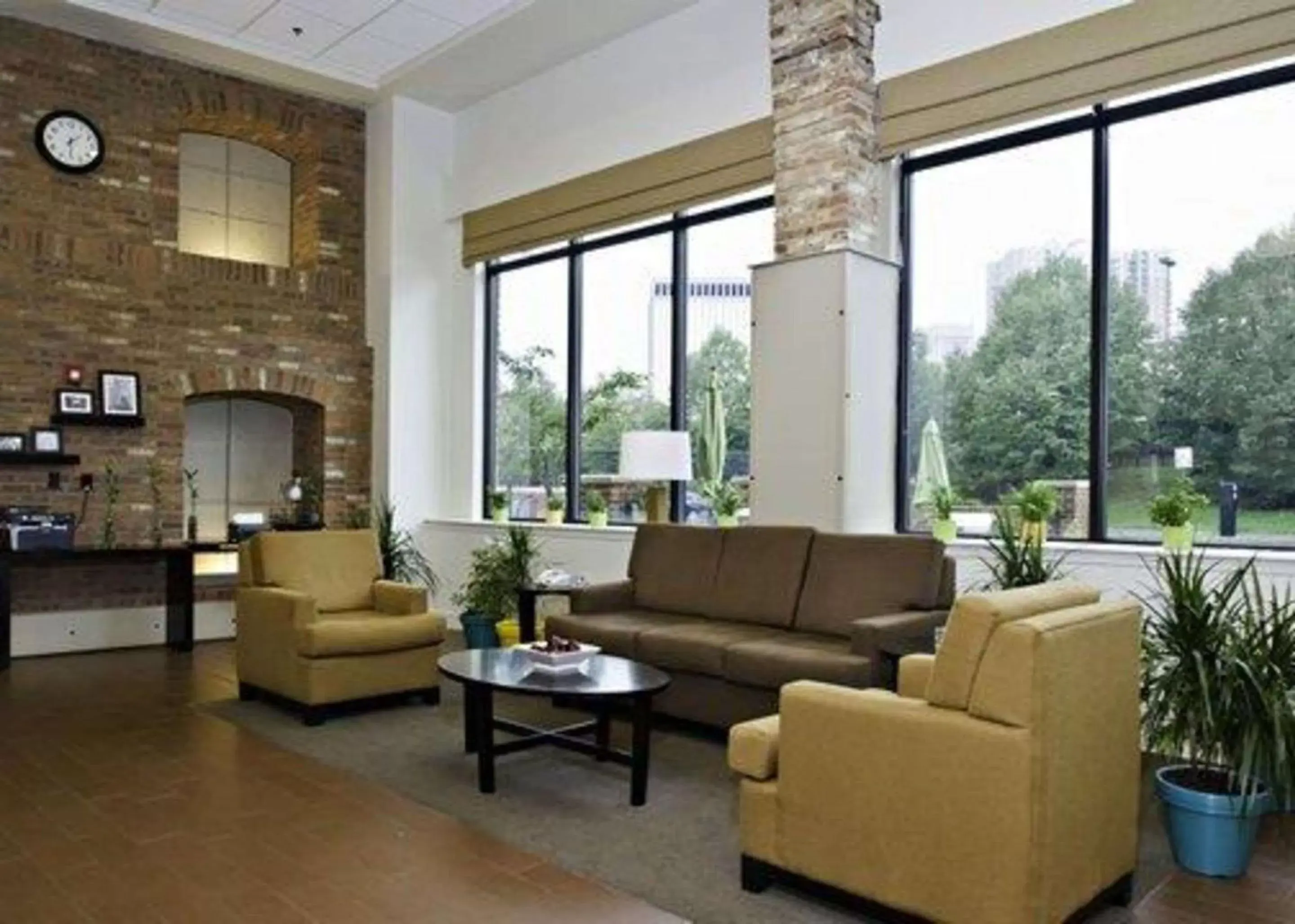 Lobby or reception, Seating Area in Sleep Inn & Suites Downtown Inner Harbor