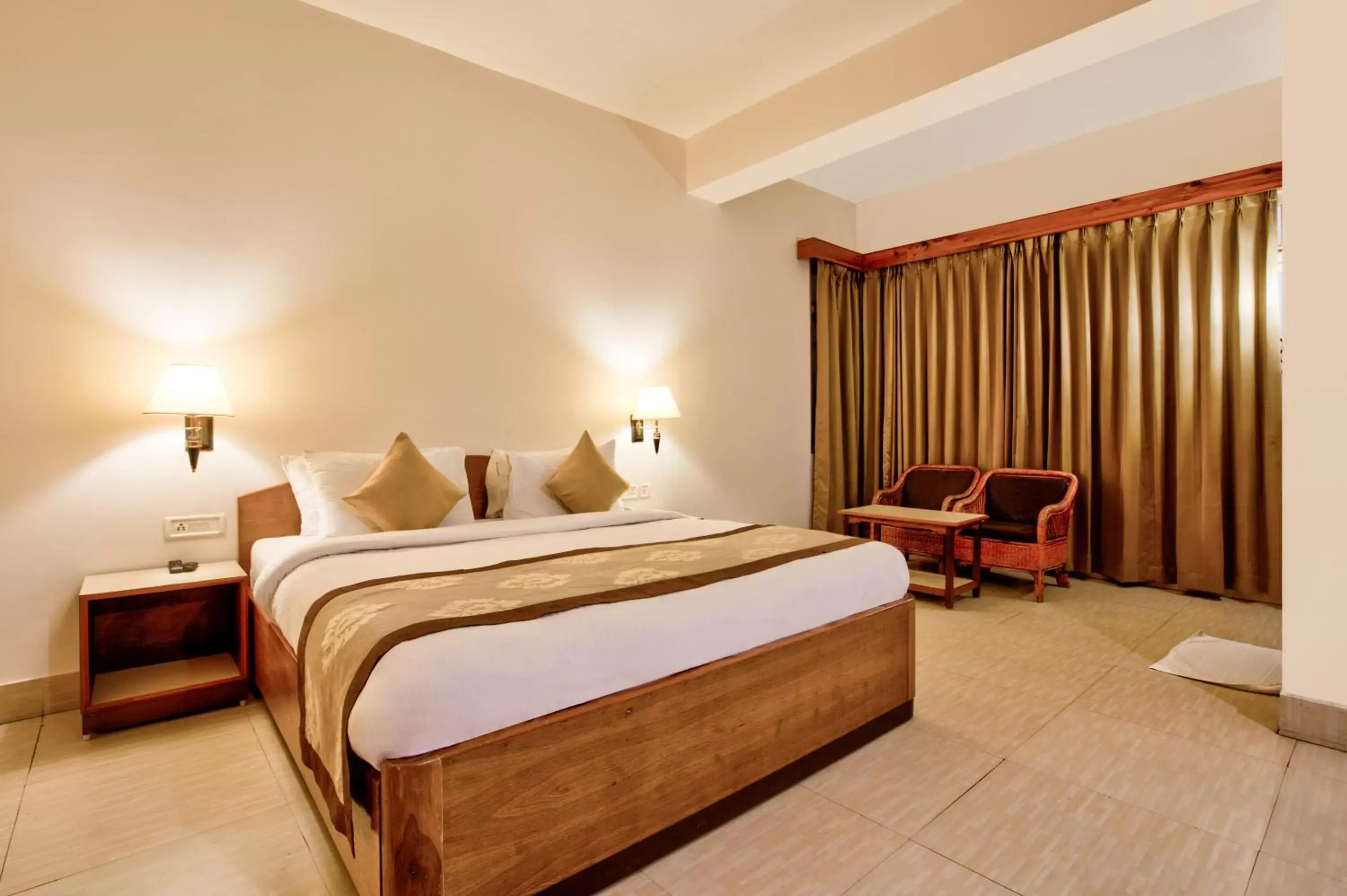Bed in Summit Ttakshang Residency Hotel & Spa