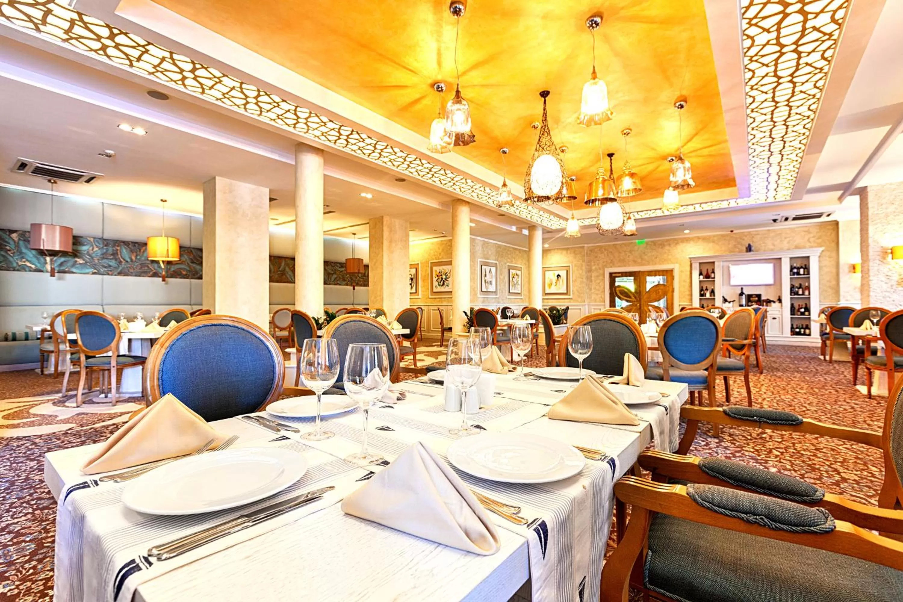 Restaurant/places to eat in Primoretz Grand Hotel & Spa