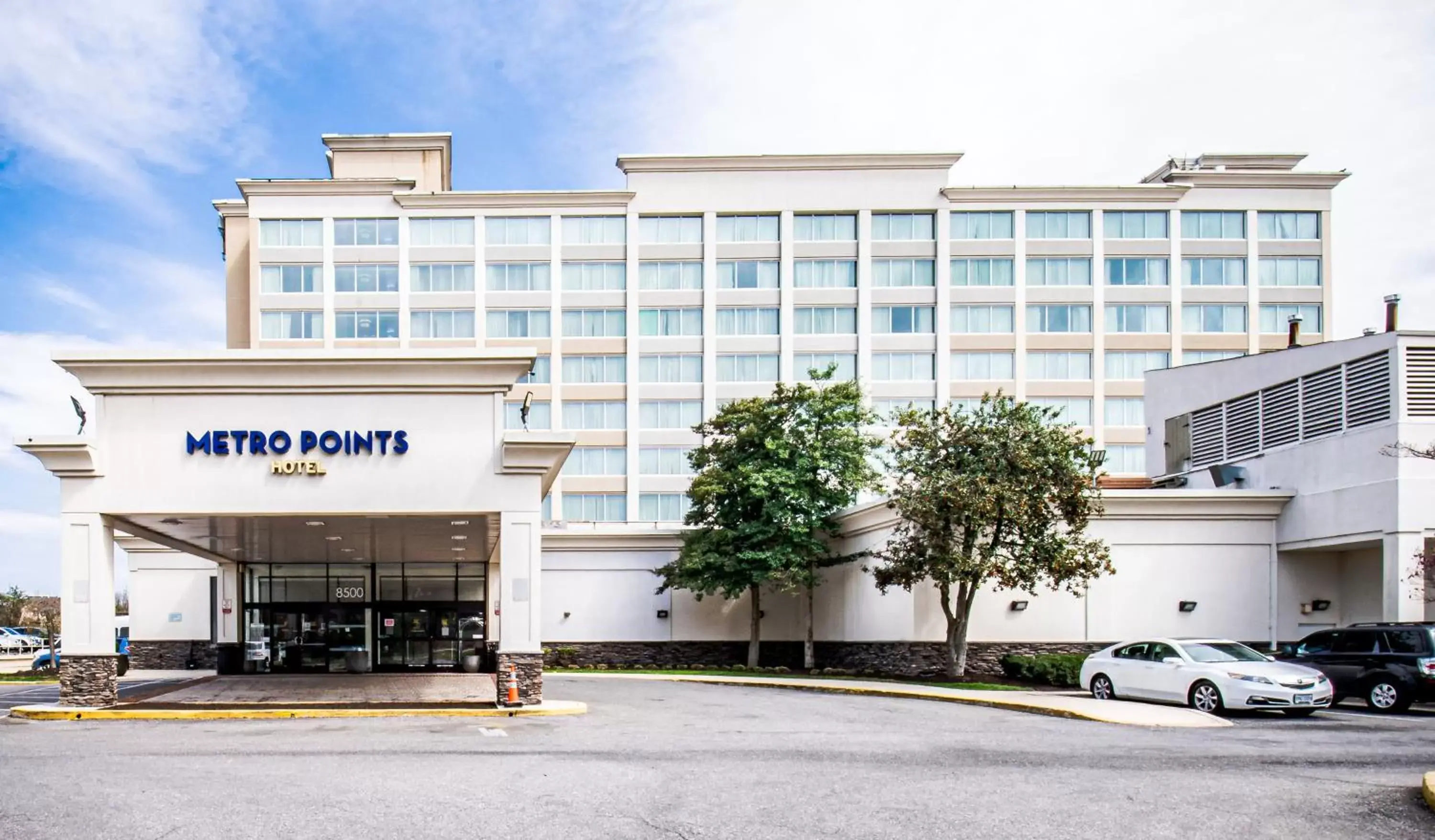 Property Building in Metro Points Hotel Washington North