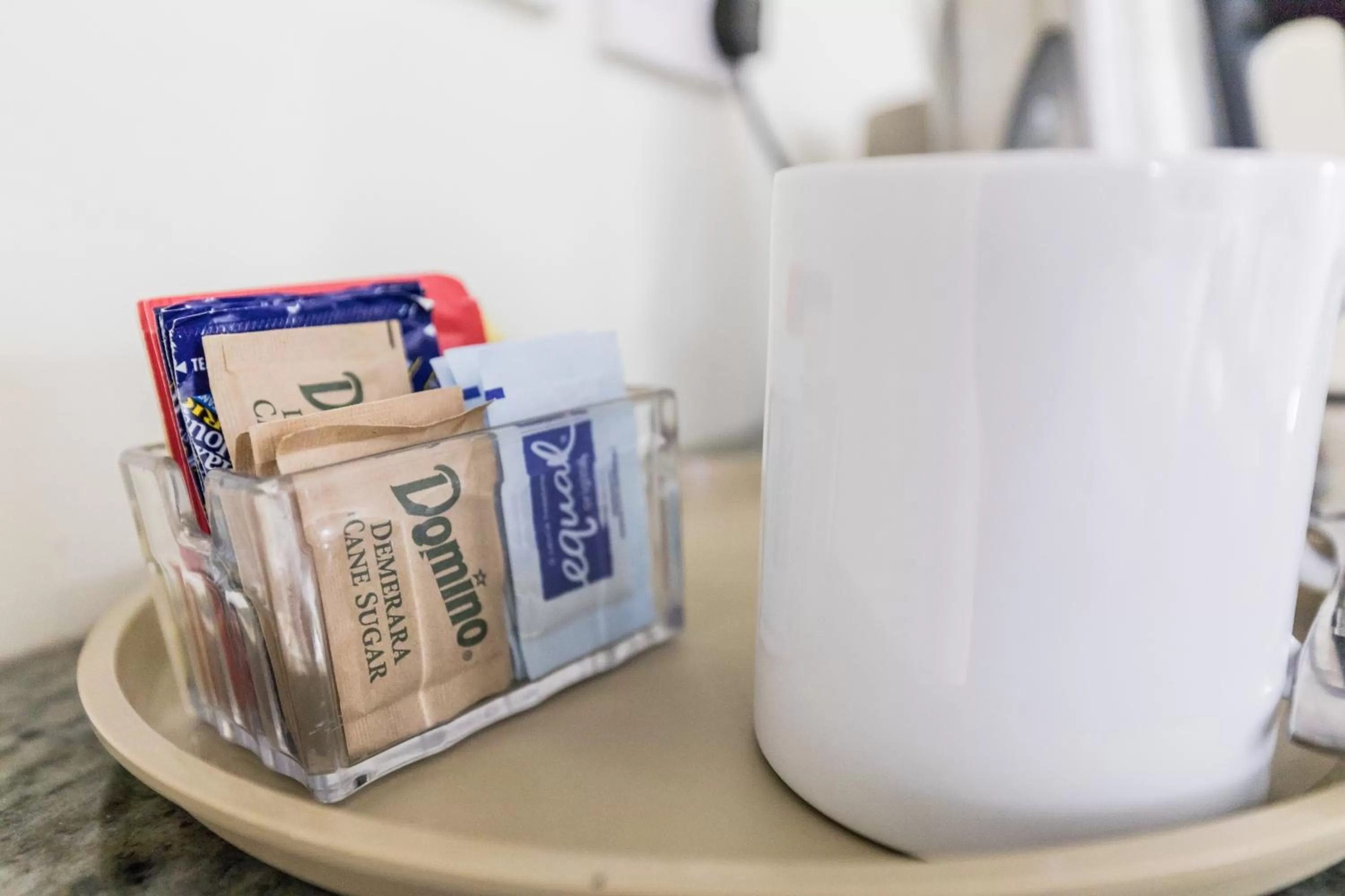 Coffee/tea facilities in Bay Gardens Hotel