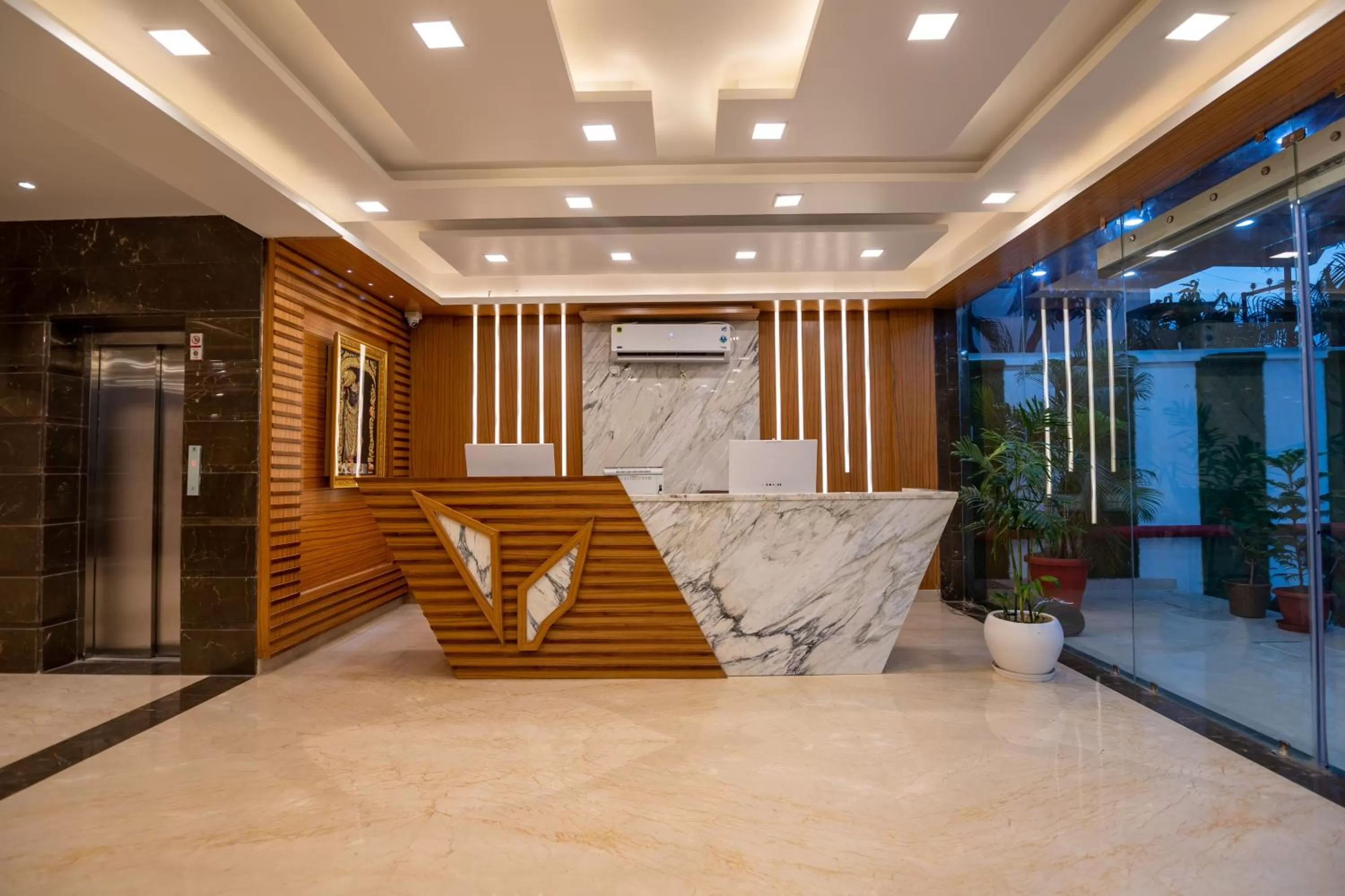 Lobby or reception in HOTEL VIVAAN REGENCY