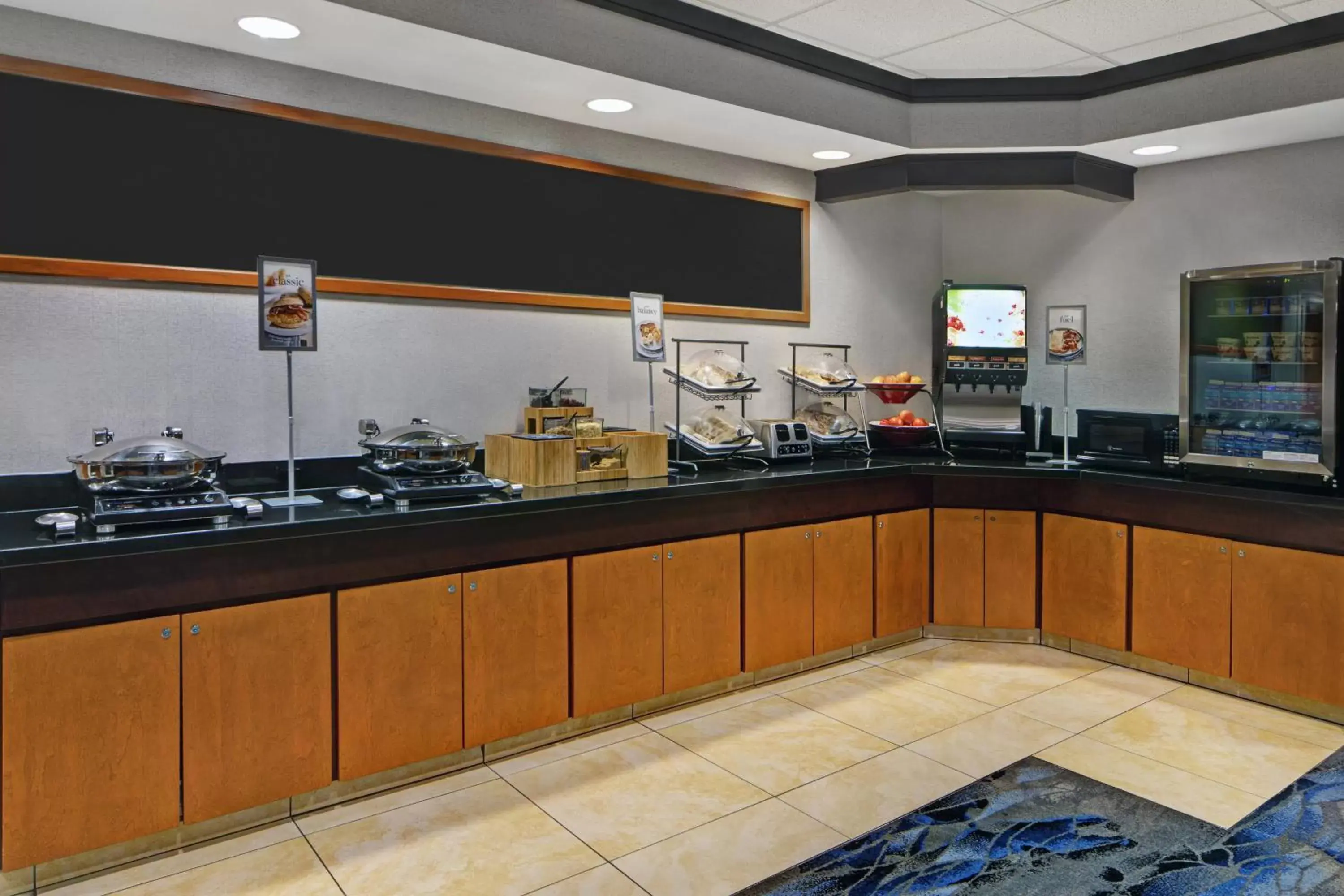 Breakfast, Restaurant/Places to Eat in Fairfield Inn and Suites Carlsbad