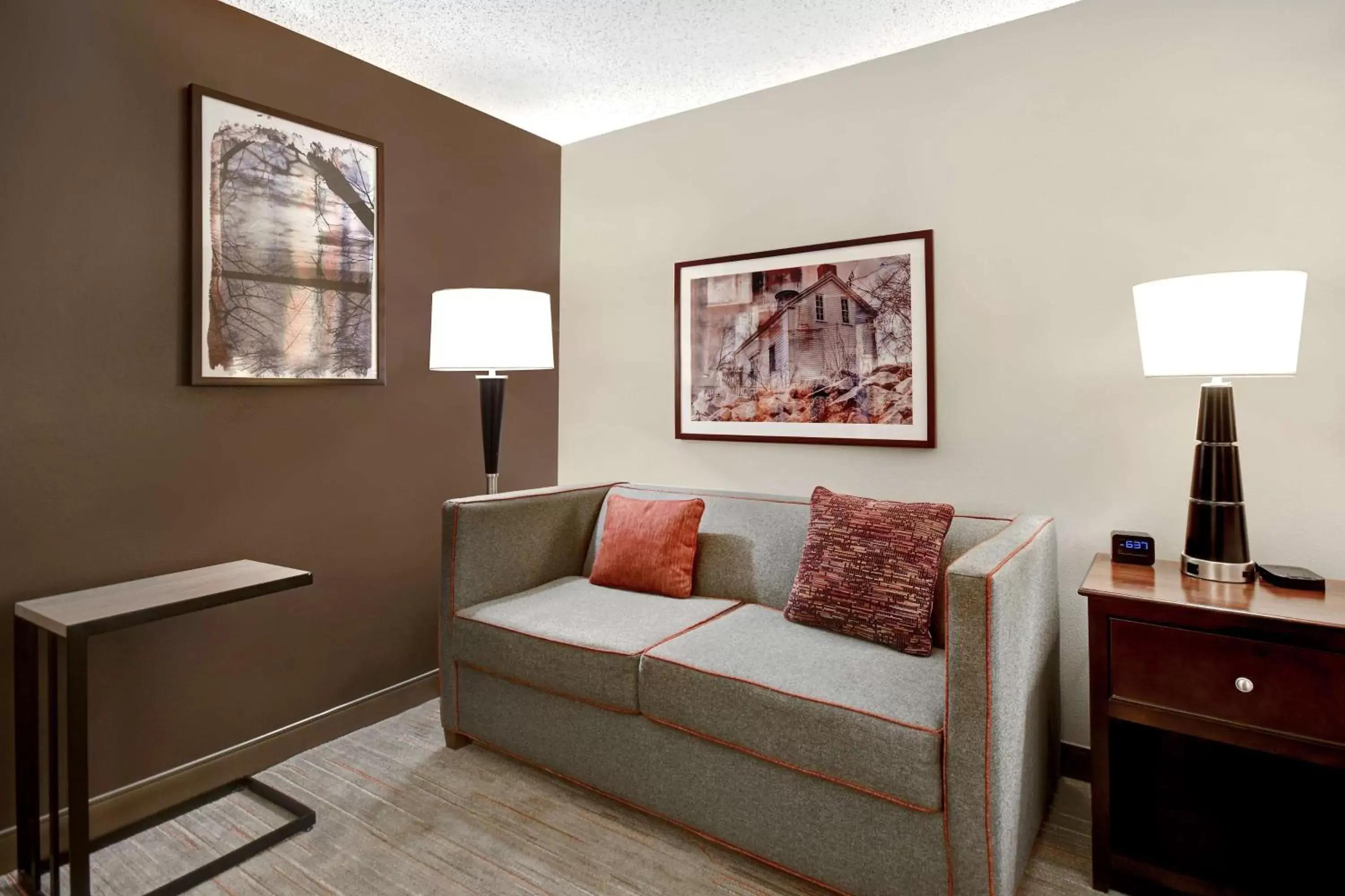 Living room, Seating Area in Hampton Inn & Suites Alexandria Old Town Area South