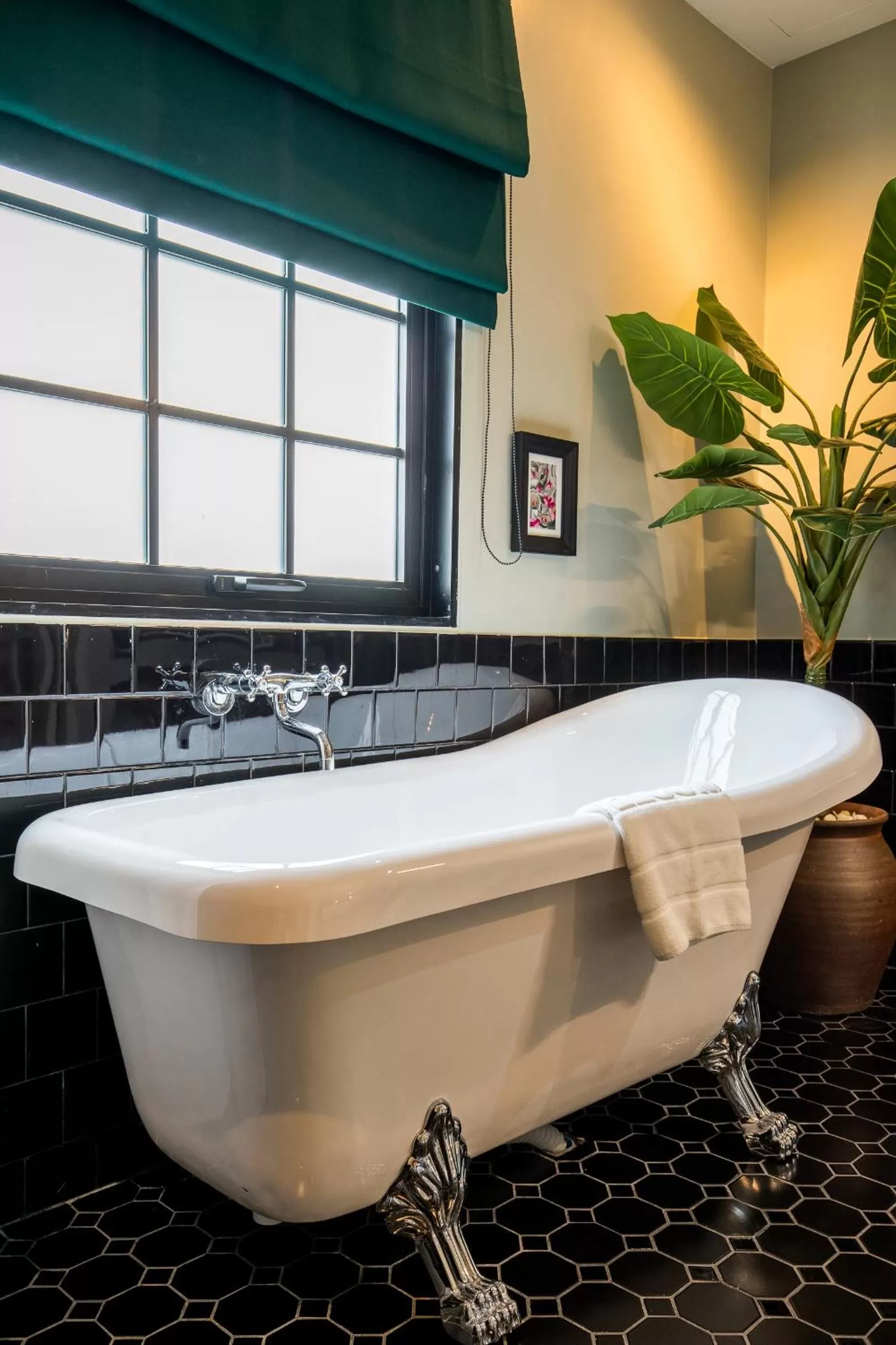 Bathroom in Hotel Thomas Bangkok