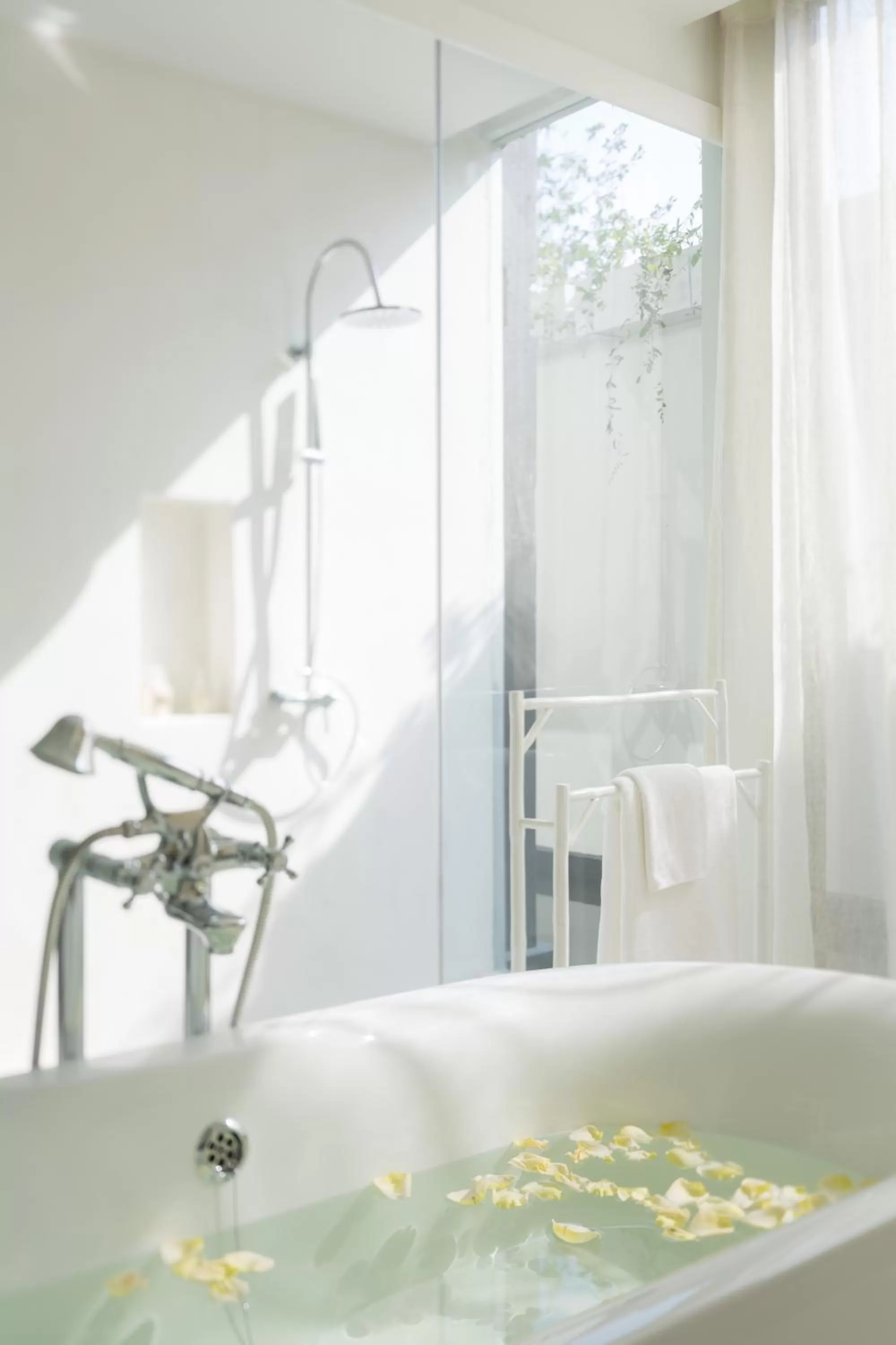 Shower in Sala Lanna Chiang Mai