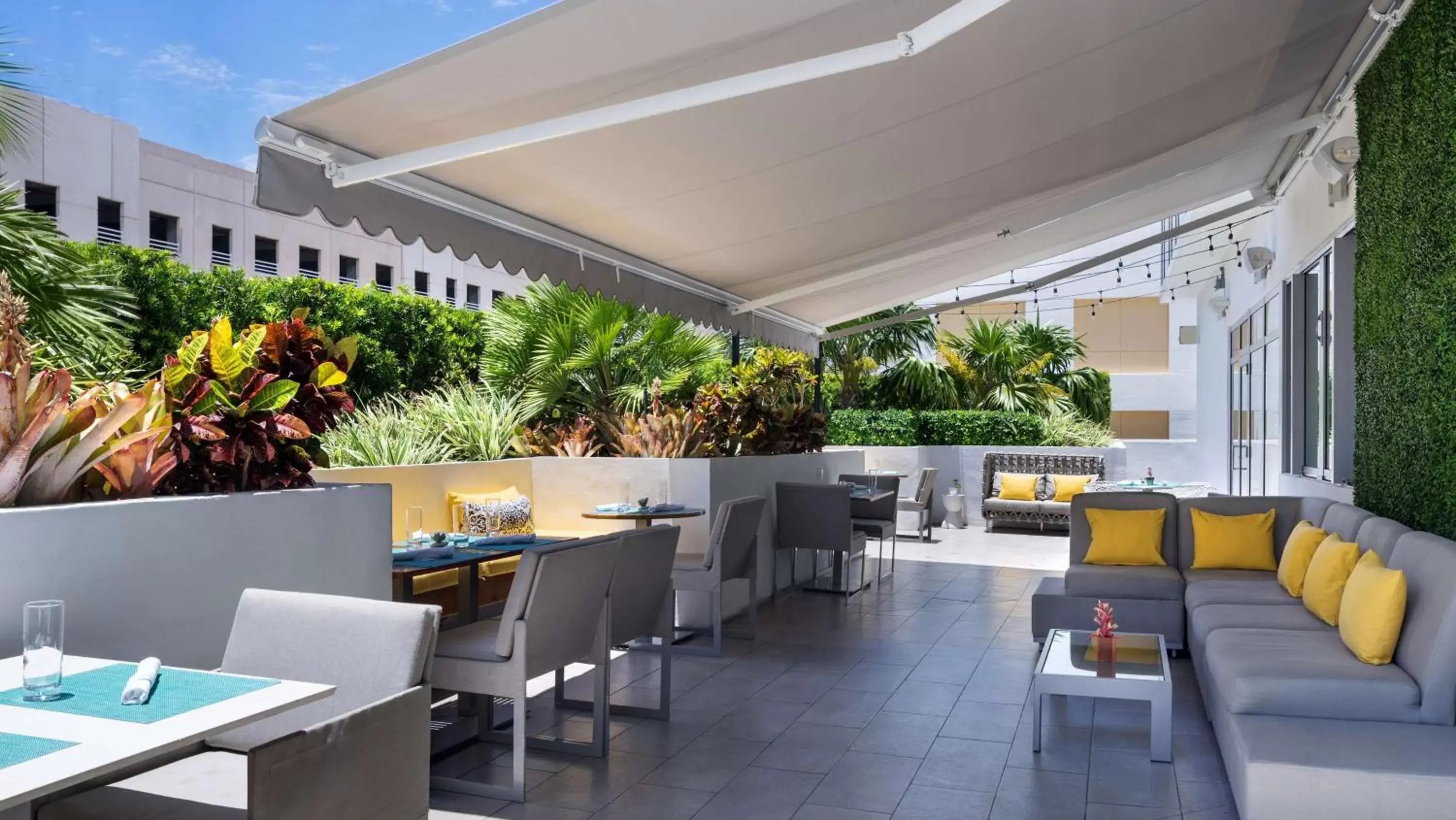 Restaurant/Places to Eat in Hyatt Centric South Beach Miami