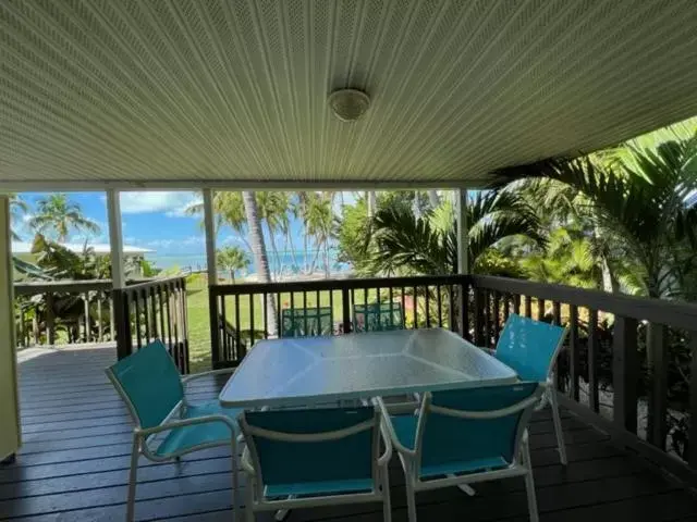 Swimming pool in Coconut Bay Resort - Key Largo