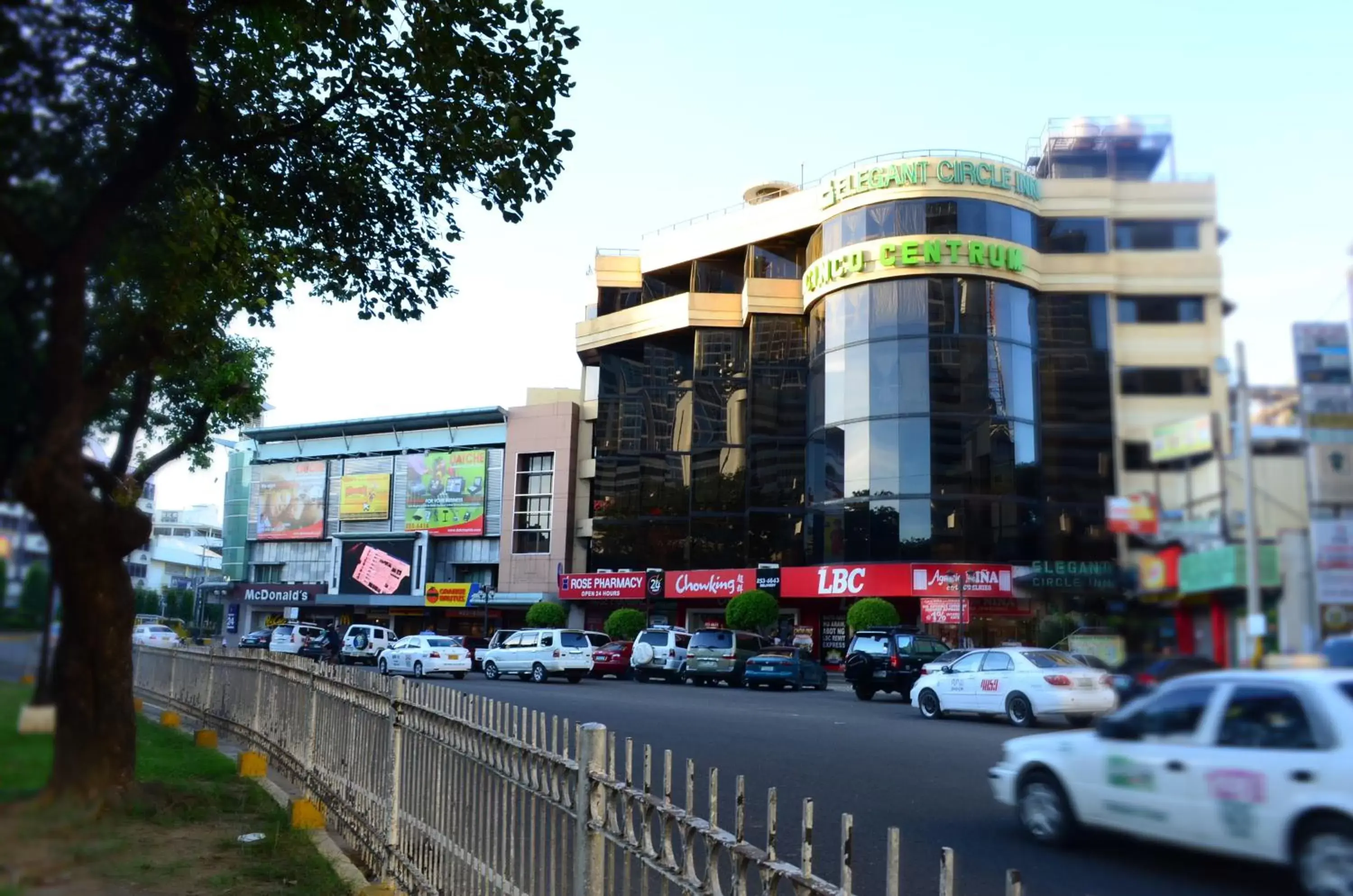 Facade/entrance, Property Building in Elegant Circle Inn