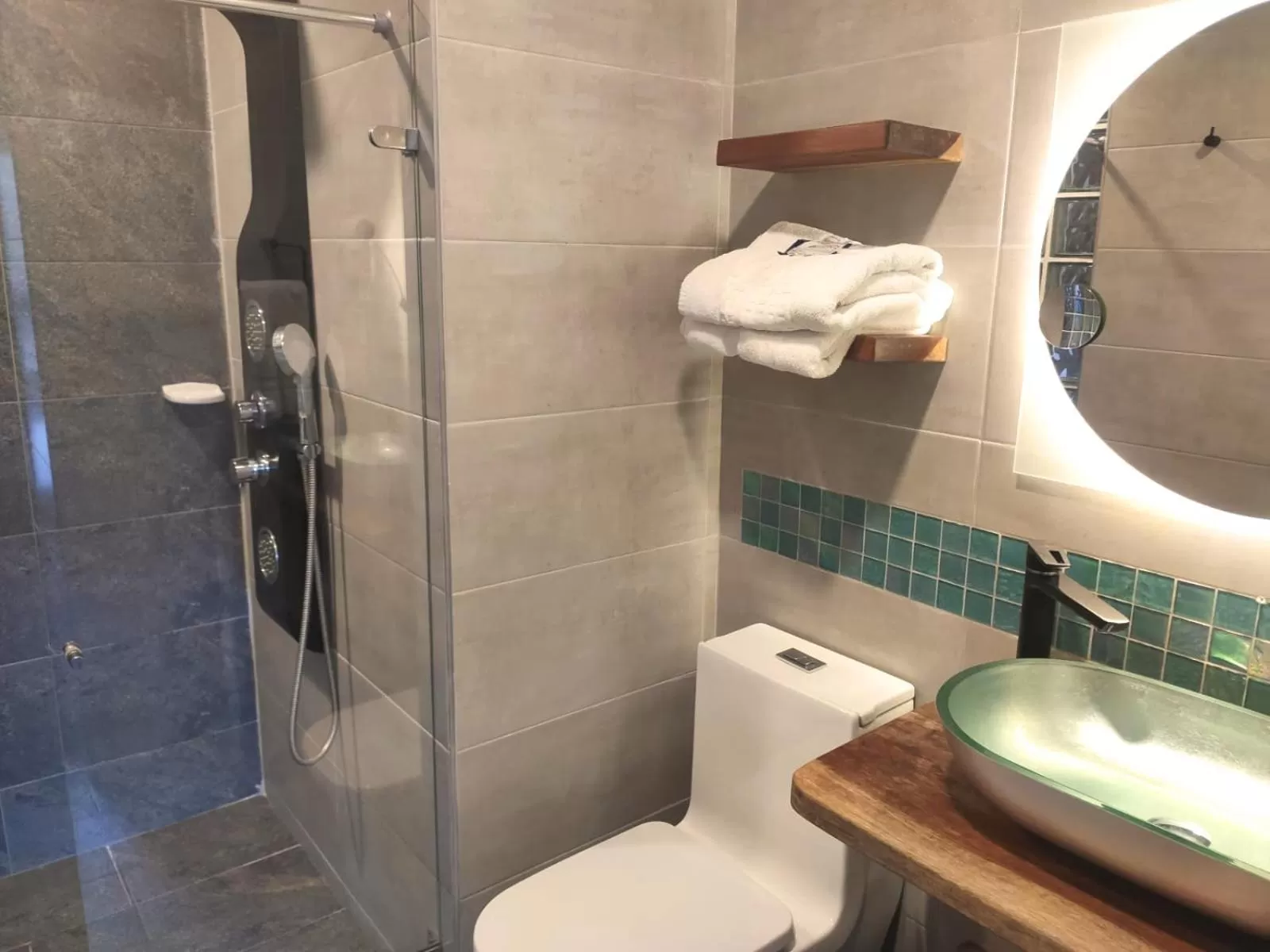 Bathroom in Cora 96 Street Apartments