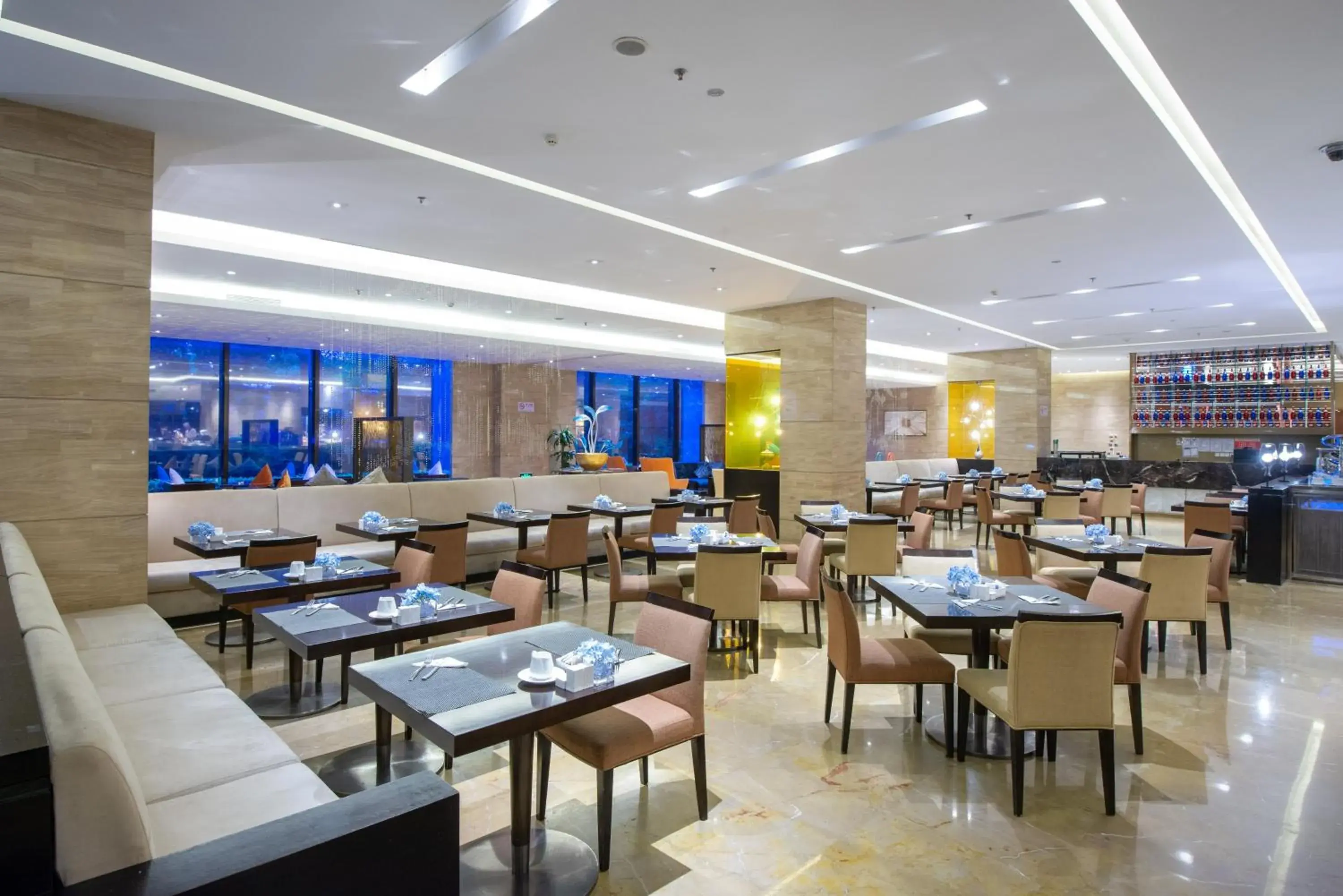 Restaurant/Places to Eat in Crowne Plaza Shanghai Jinxiu