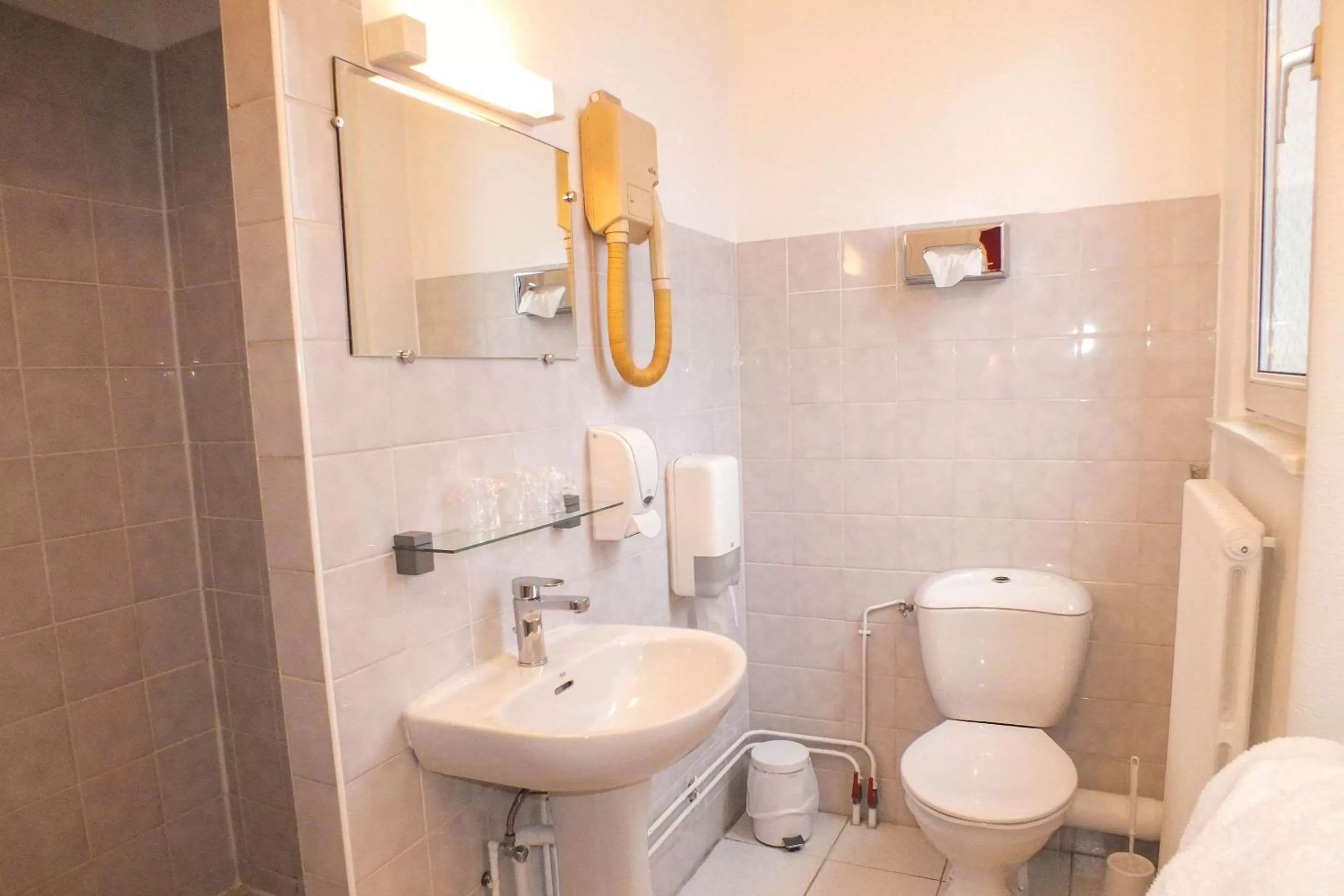 Bathroom in Hotel Cecil Metz Gare
