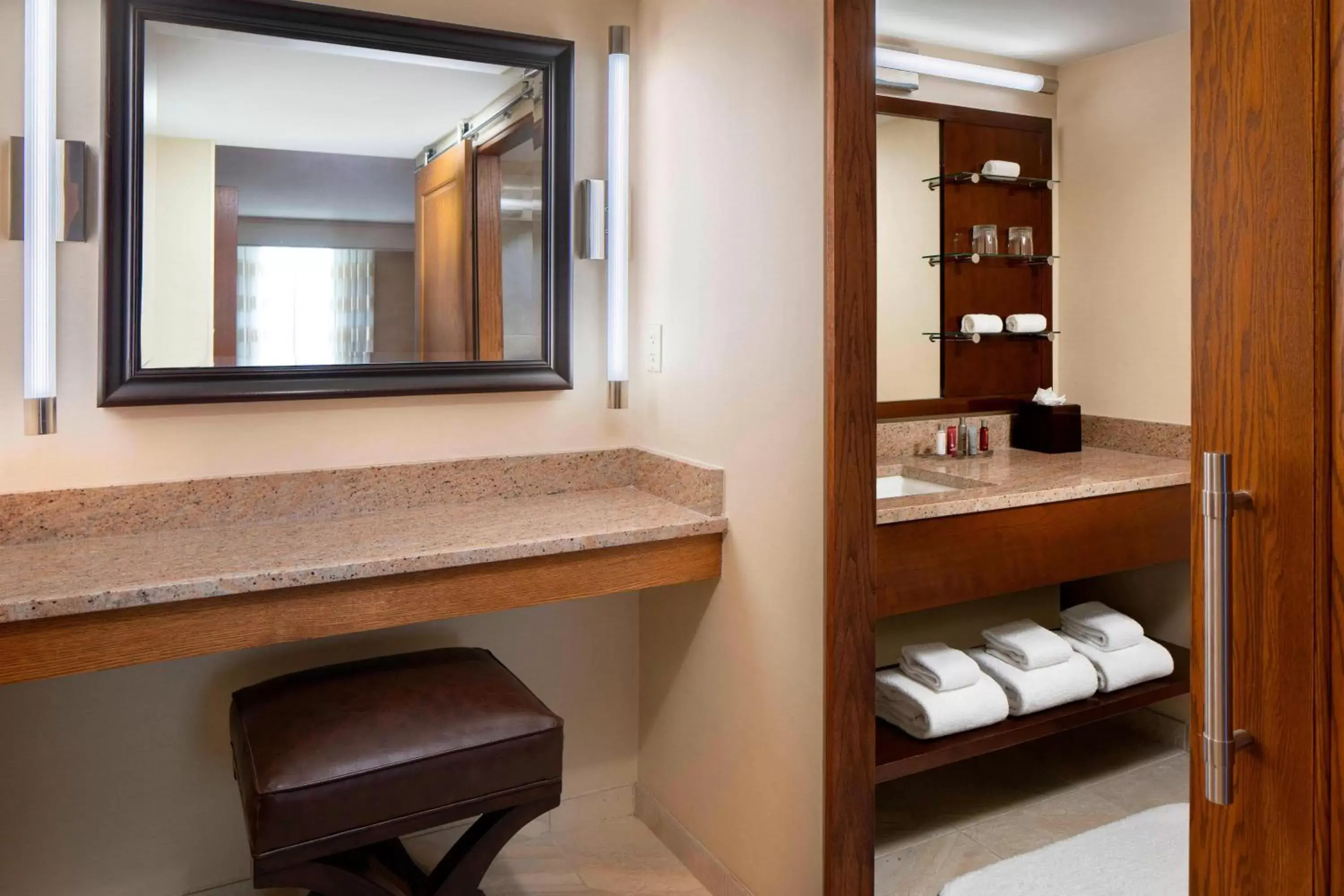 Bedroom, Bathroom in The Lincoln Marriott Cornhusker Hotel